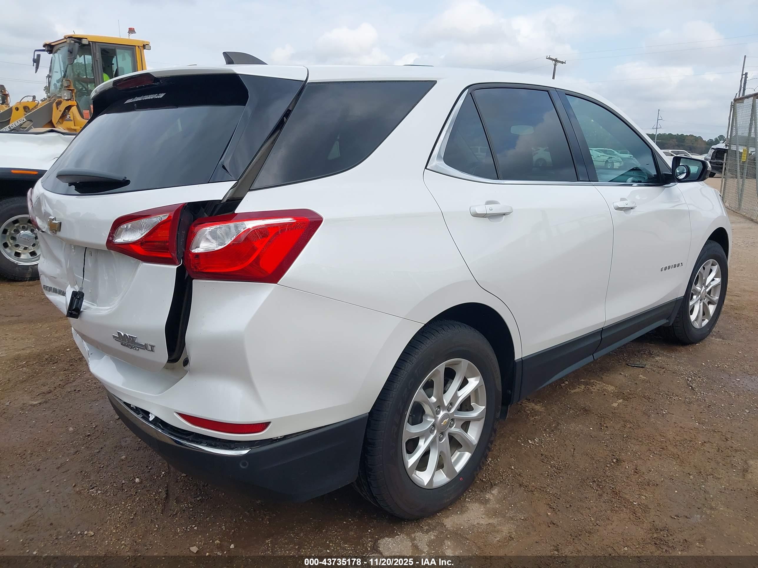 CHEVROLET EQUINOX image 4