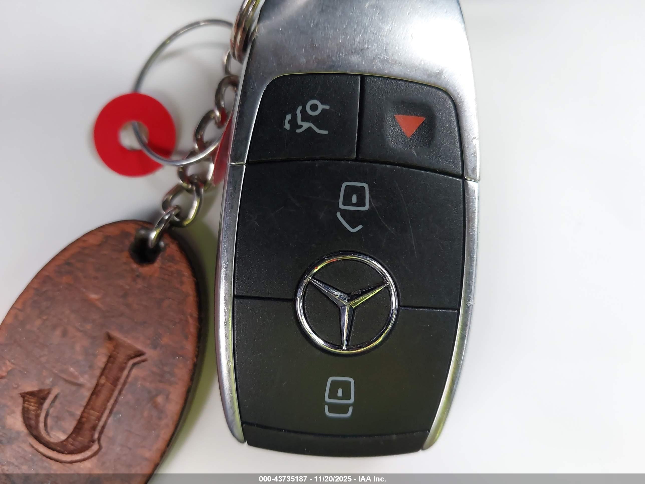 MERCEDES-BENZ C image 11