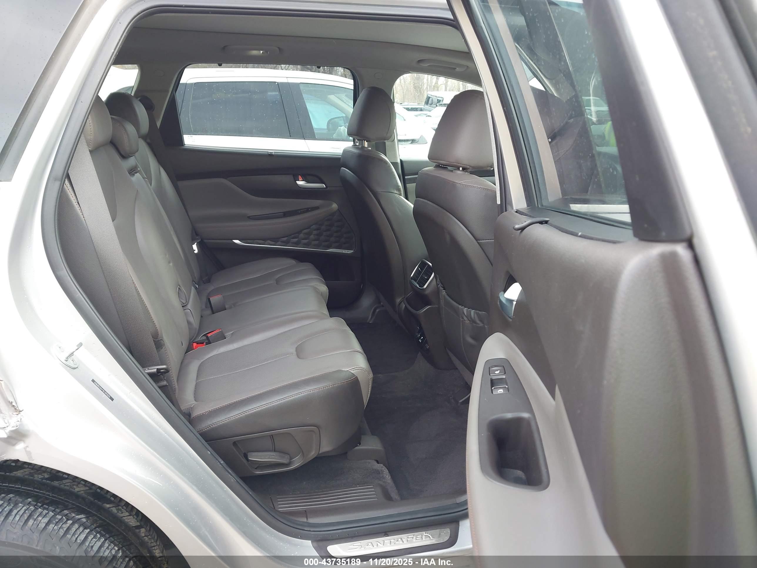 HYUNDAI SANTA image 8