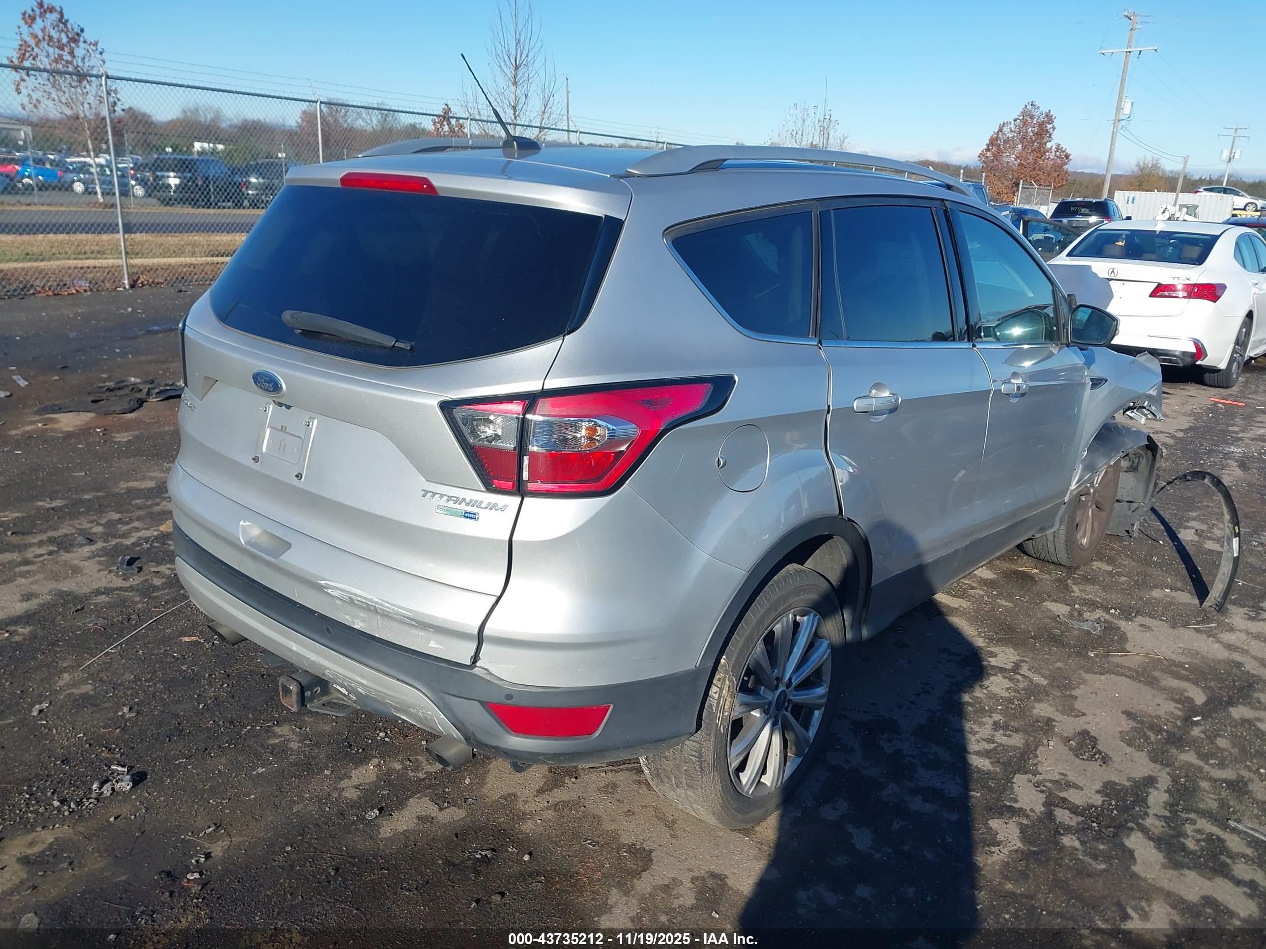 FORD ESCAPE image 4