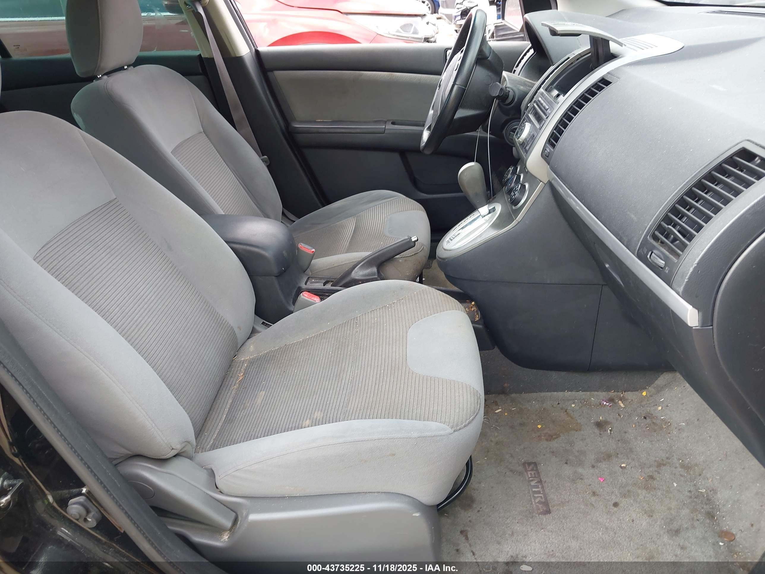 NISSAN SENTRA image 5