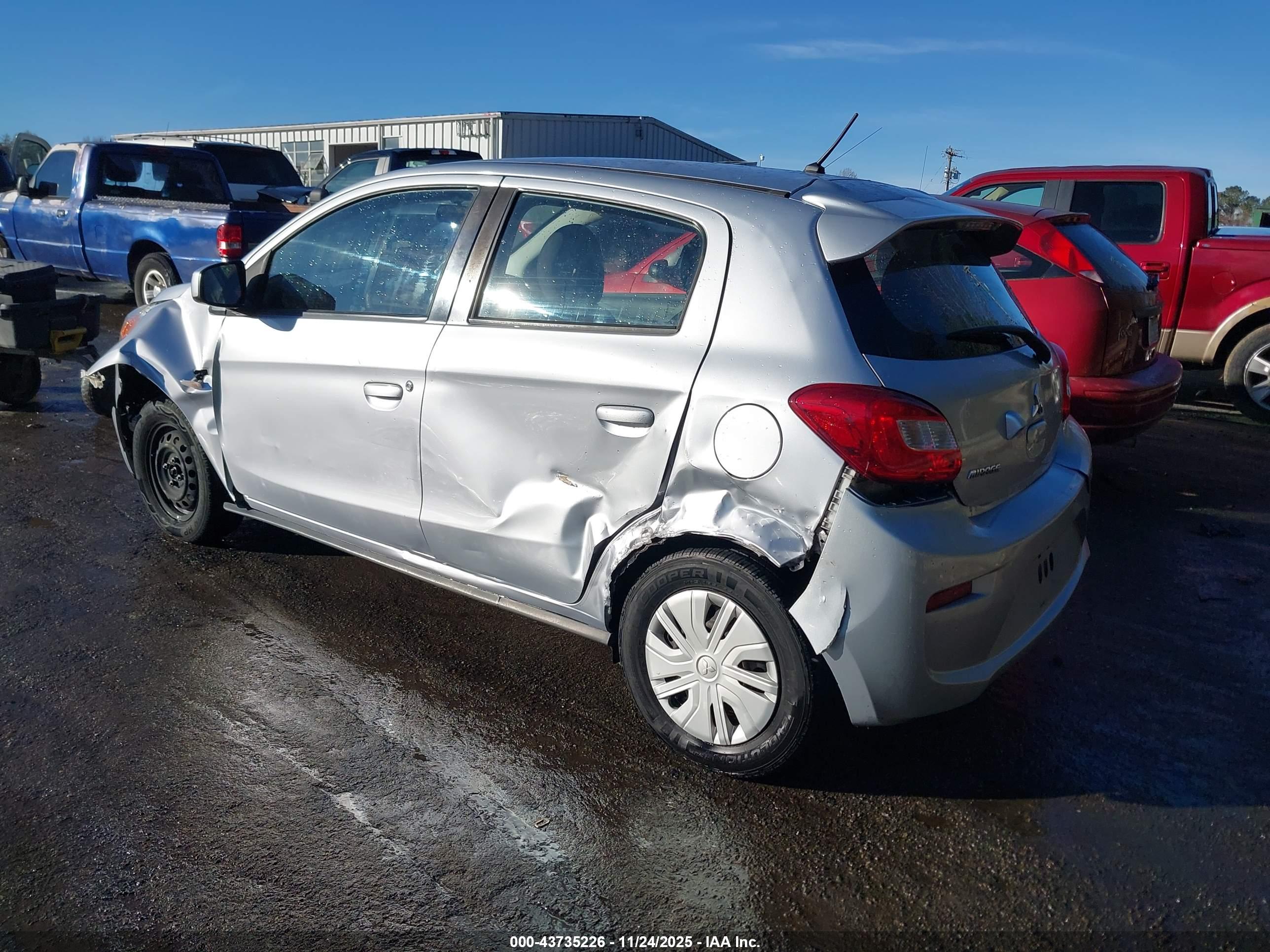 MITSUBISHI MIRAGE image 3