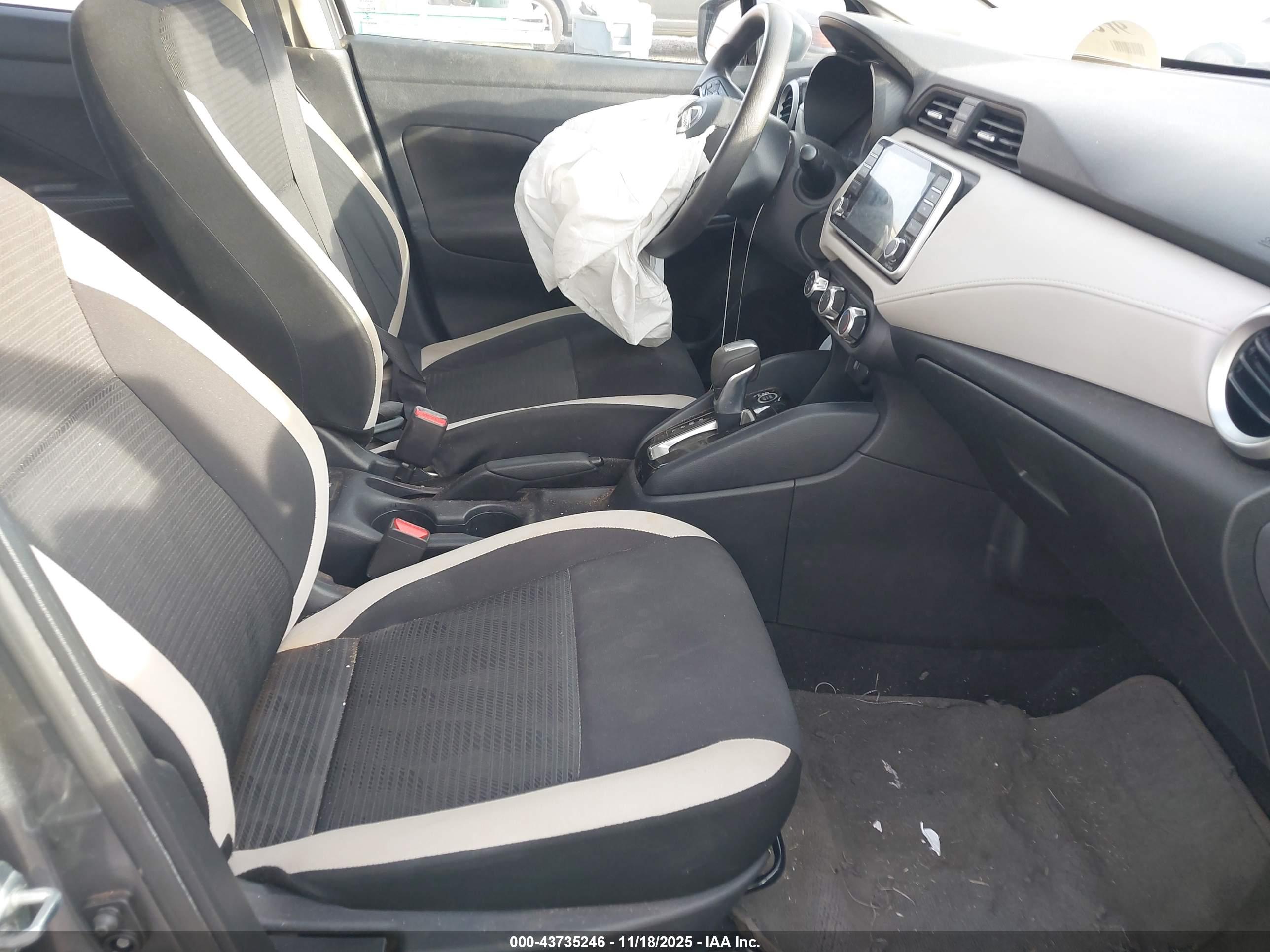 NISSAN VERSA image 5