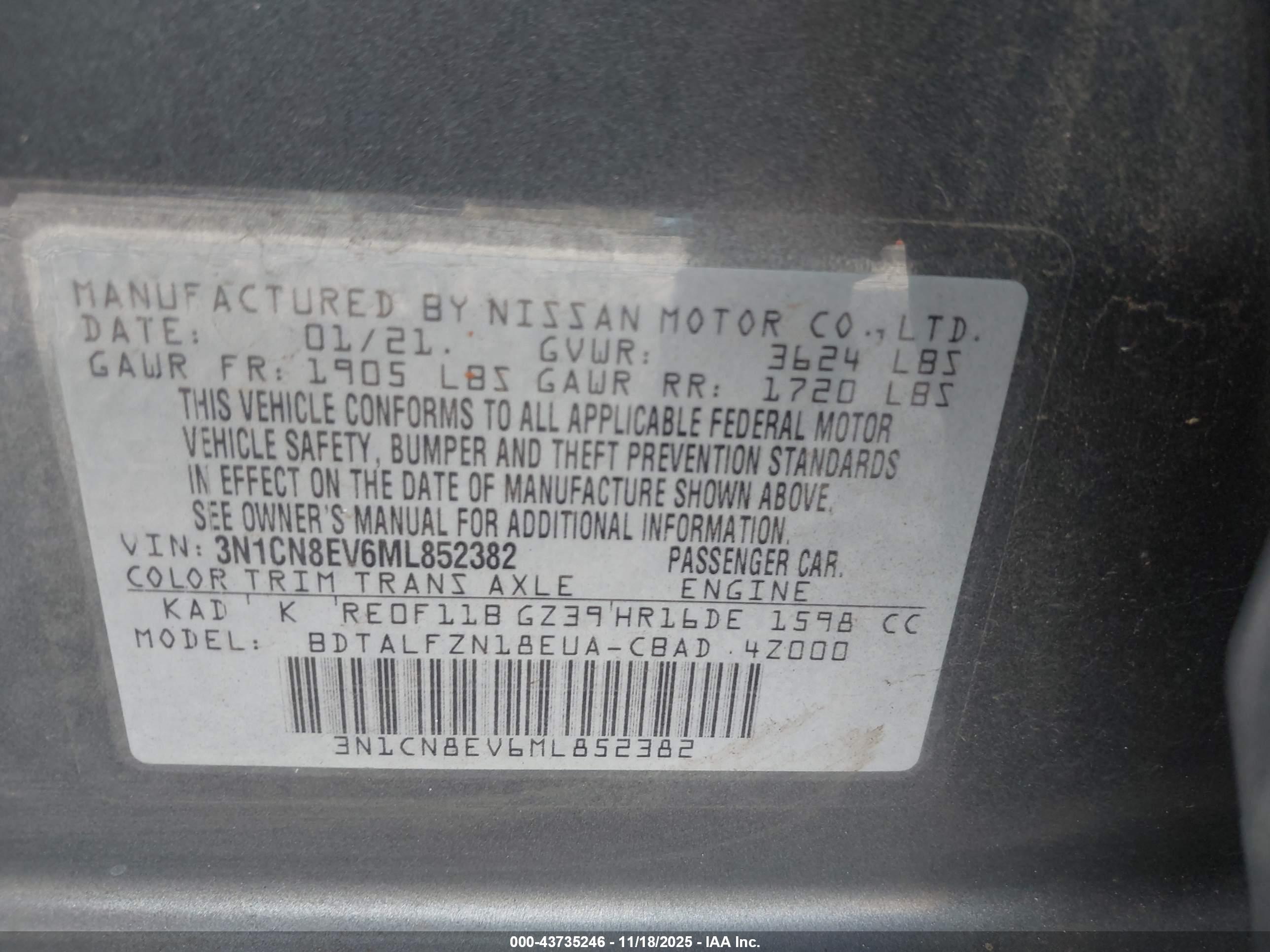 NISSAN VERSA image 9