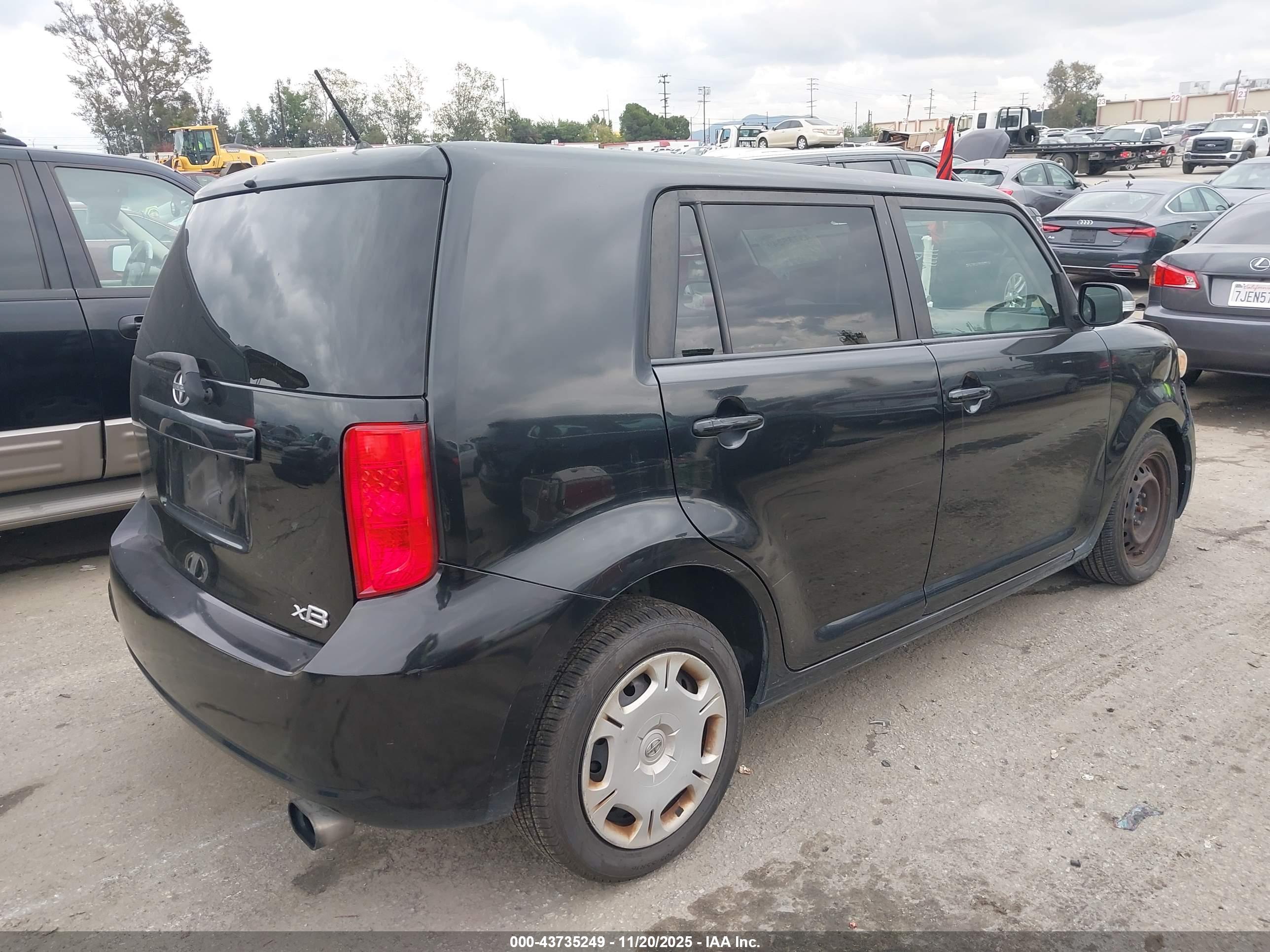 SCION XB image 4