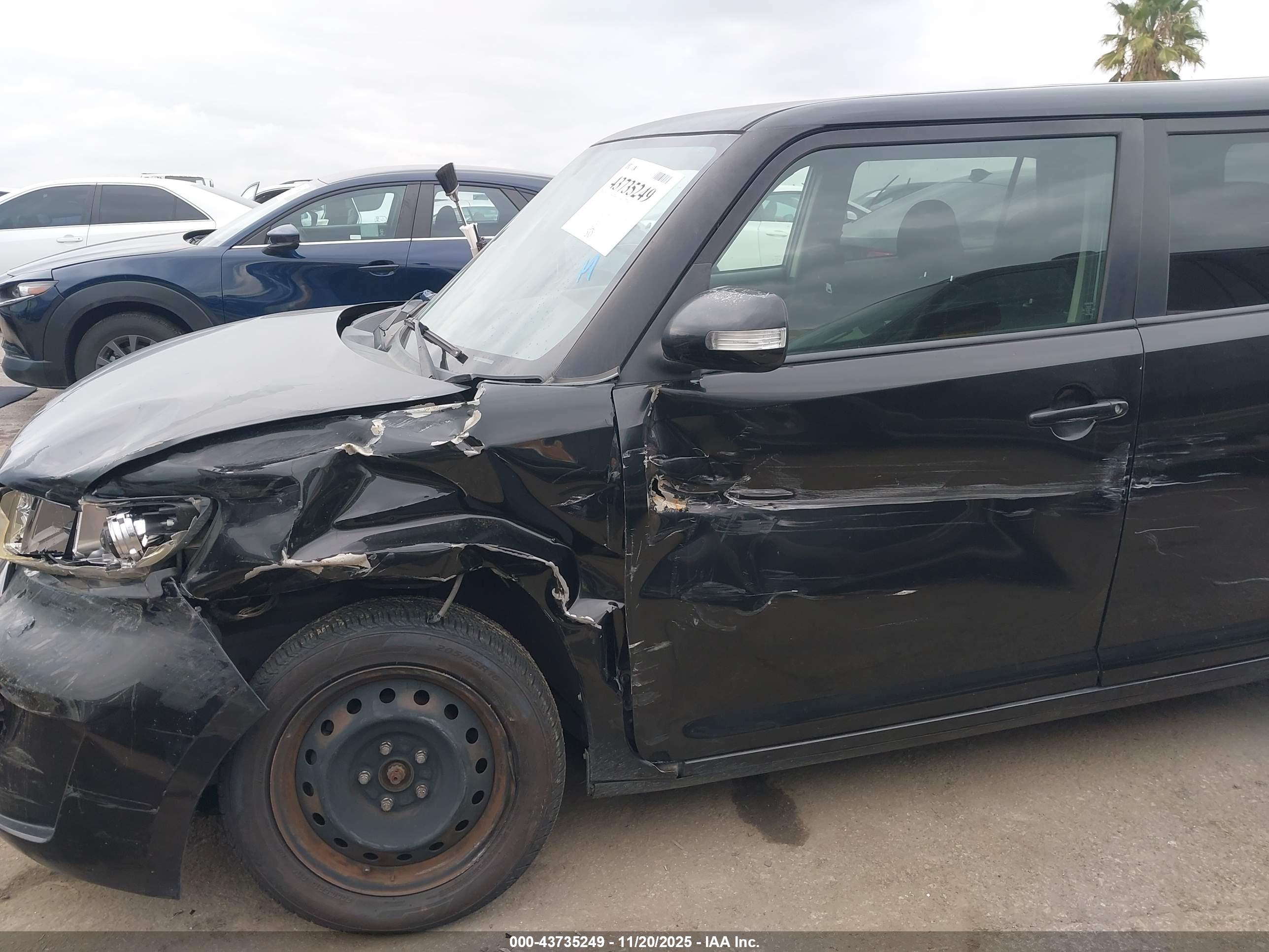 SCION XB image 6