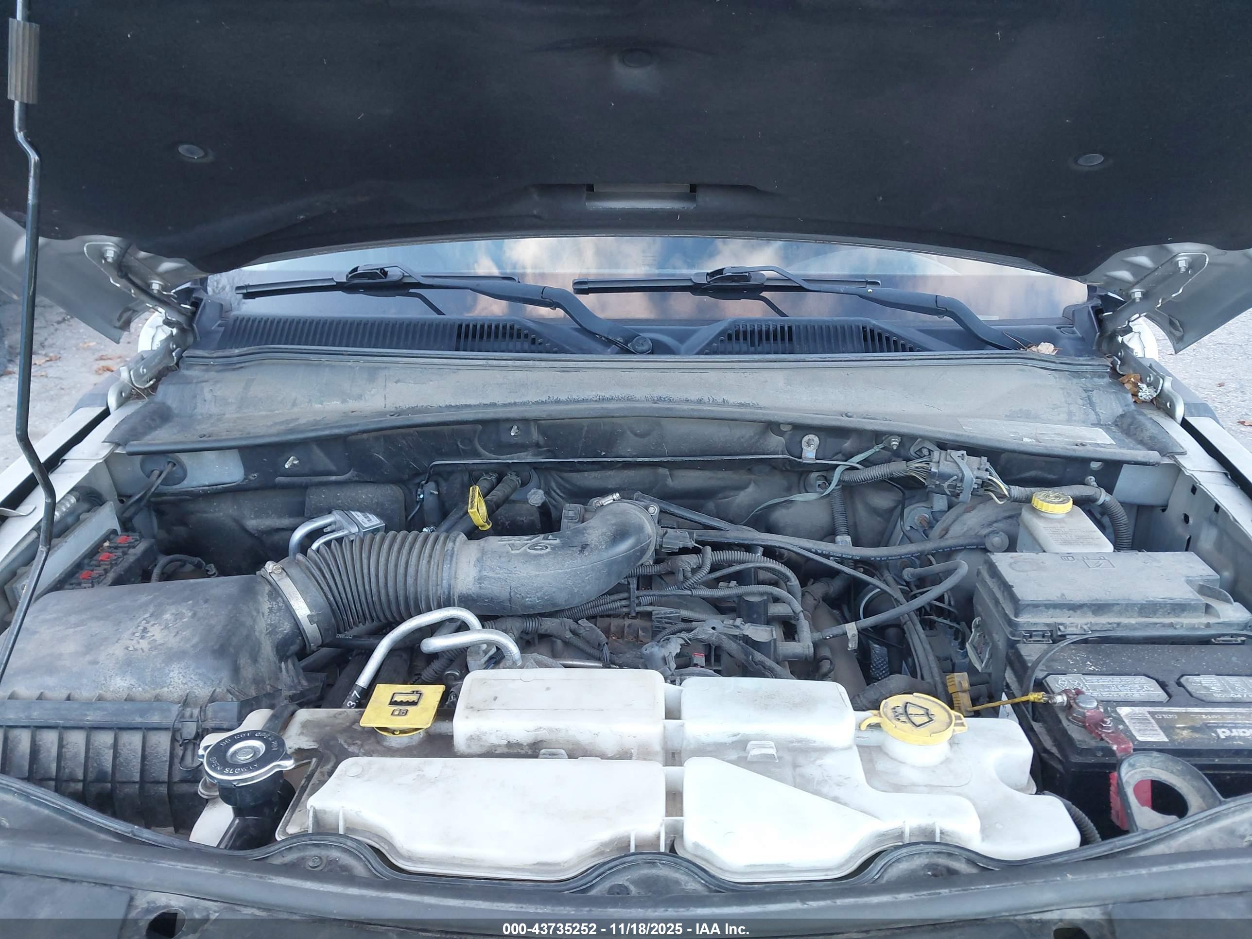 JEEP LIBERTY image 10
