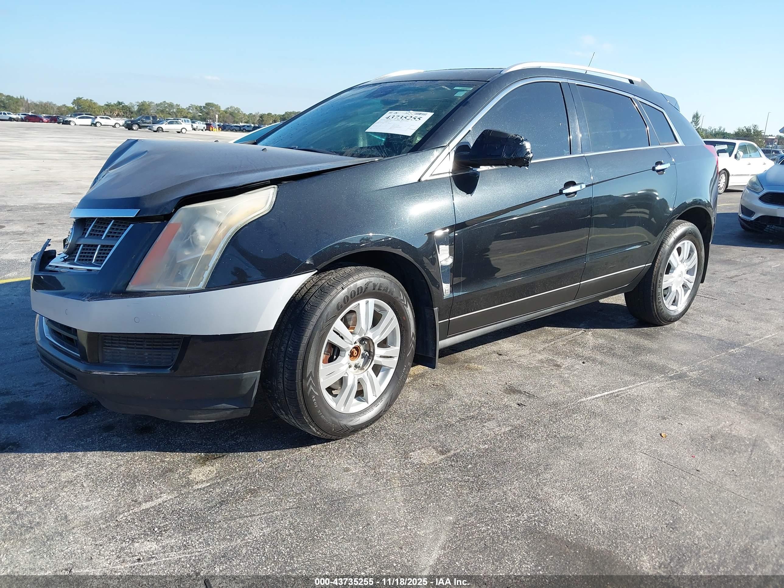CADILLAC SRX image 2