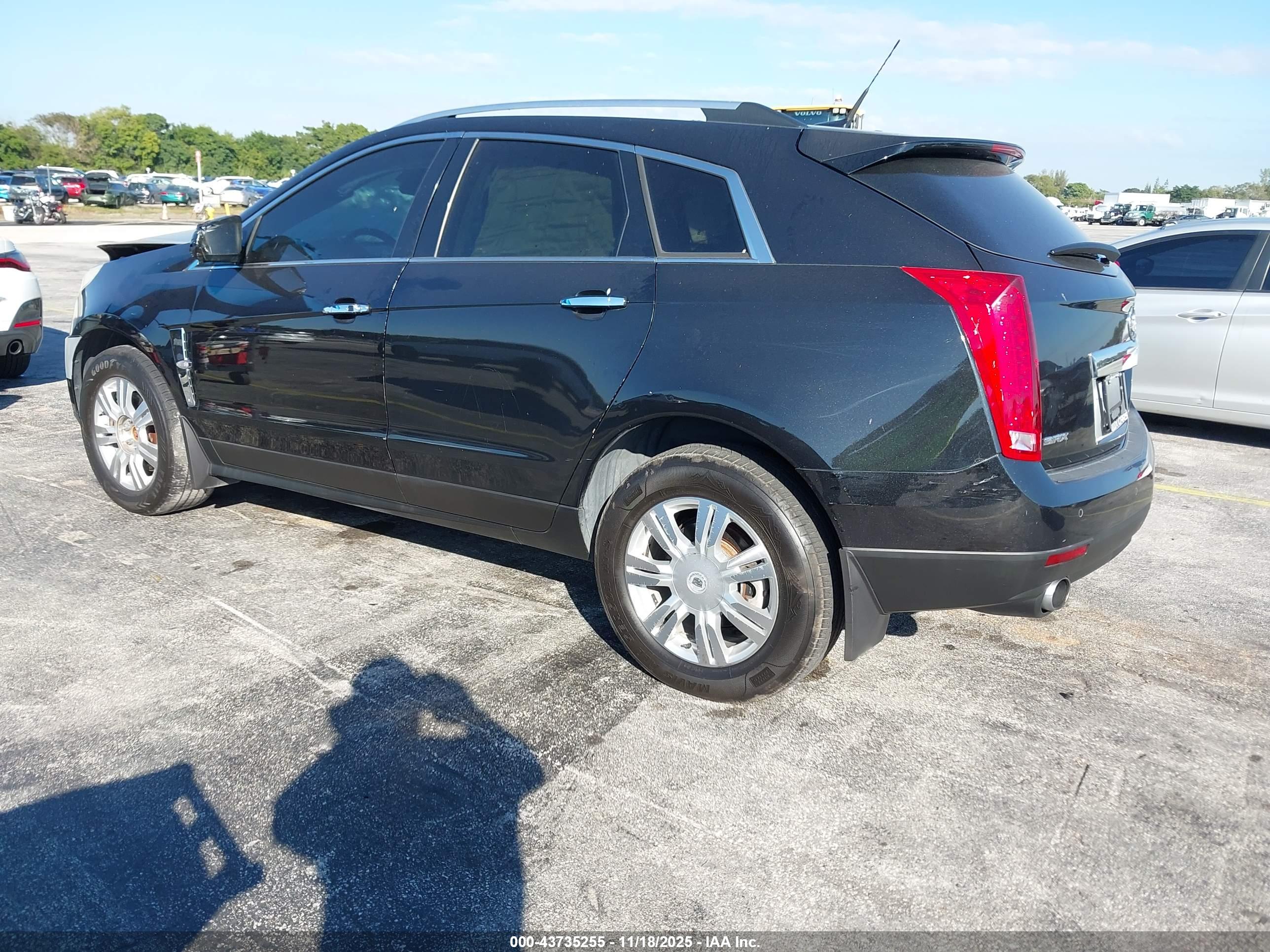 CADILLAC SRX image 3