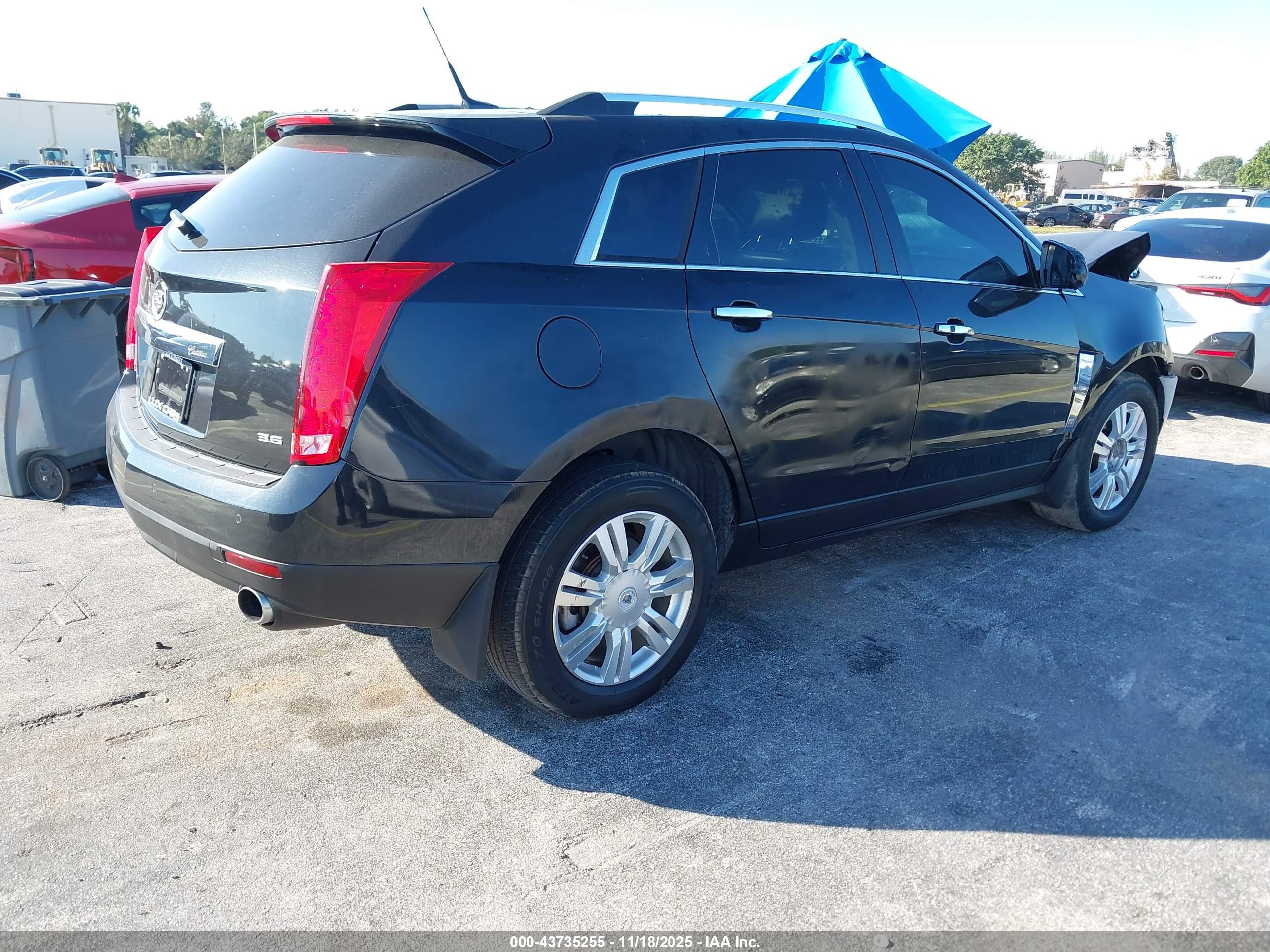 CADILLAC SRX image 4