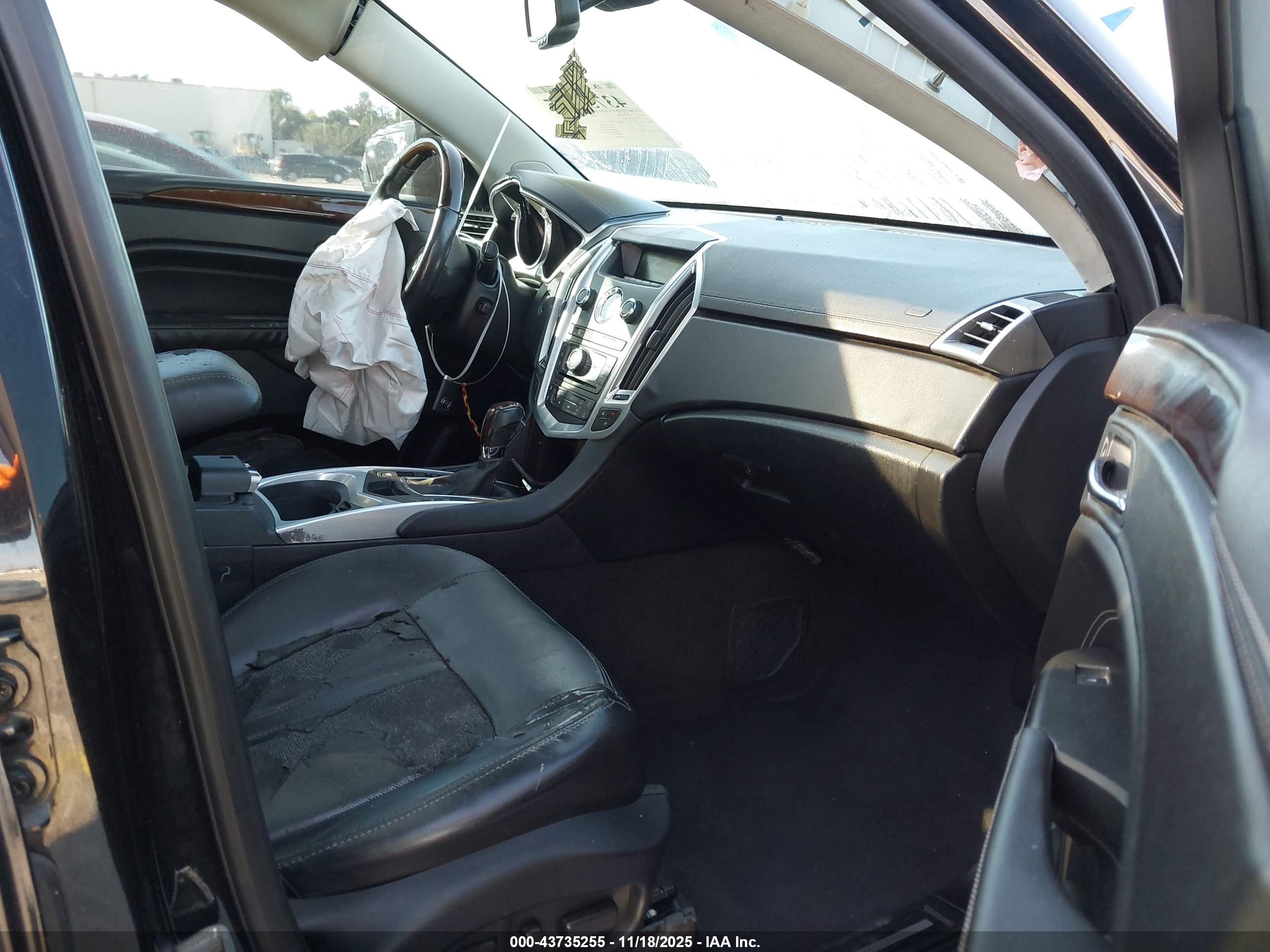 CADILLAC SRX image 5