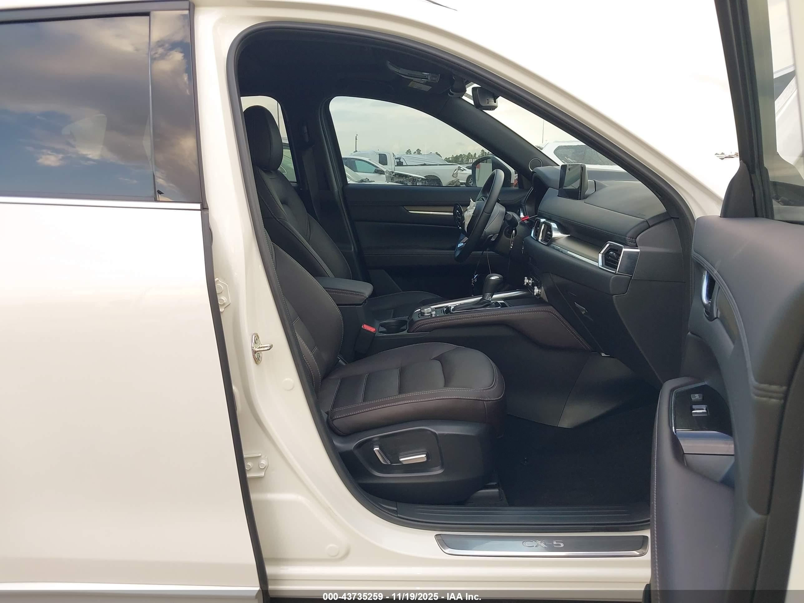 MAZDA CX-5 image 5