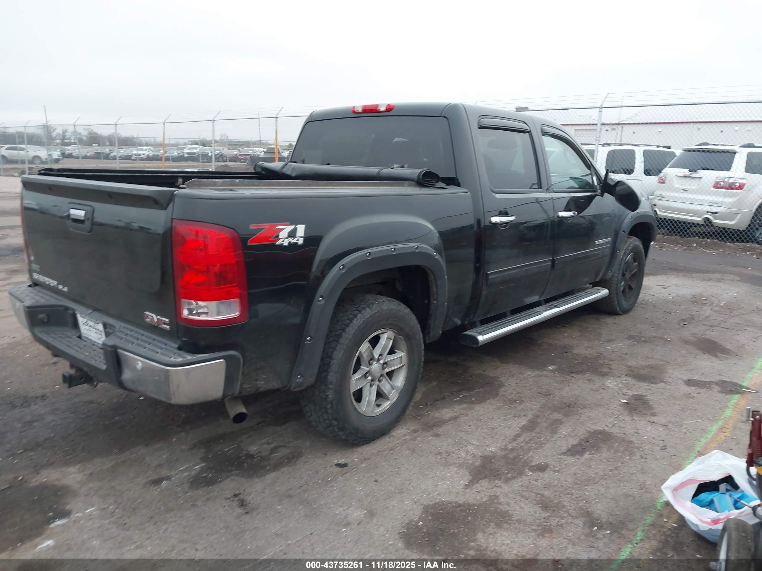 GMC SIERRA image 4