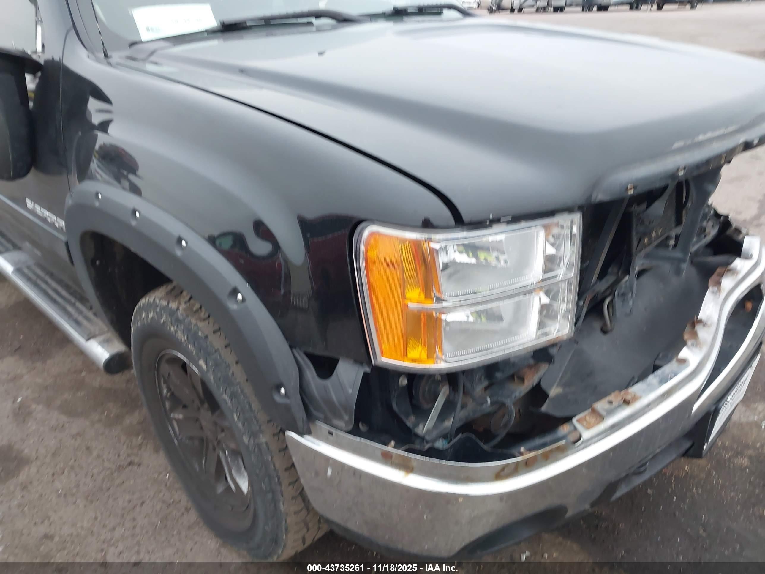 GMC SIERRA image 6
