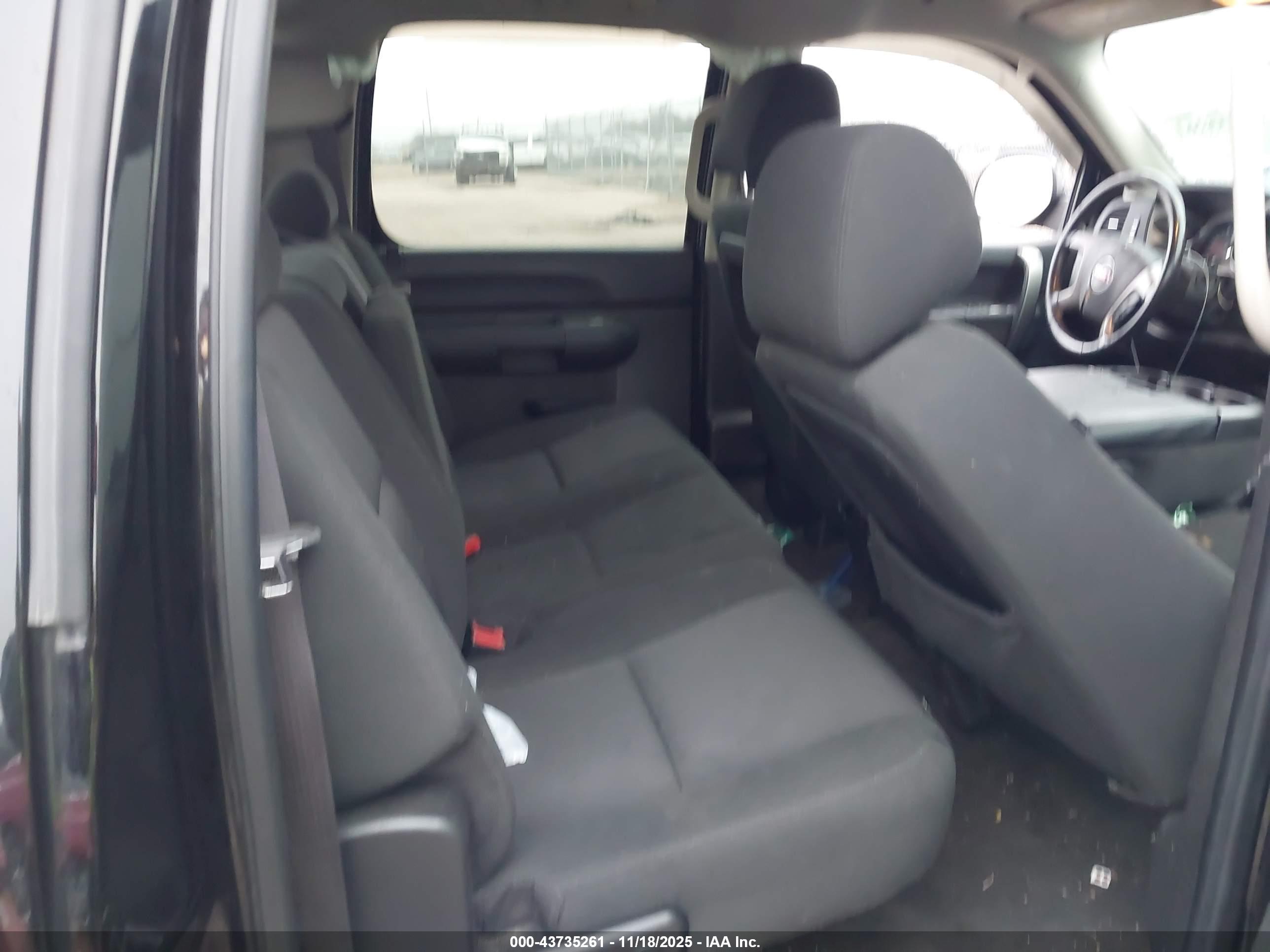 GMC SIERRA image 8