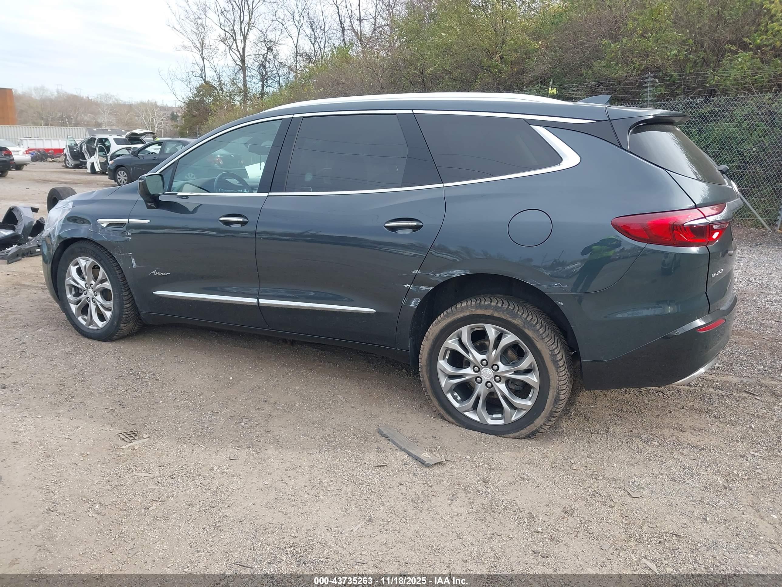 BUICK ENCLAVE image 3