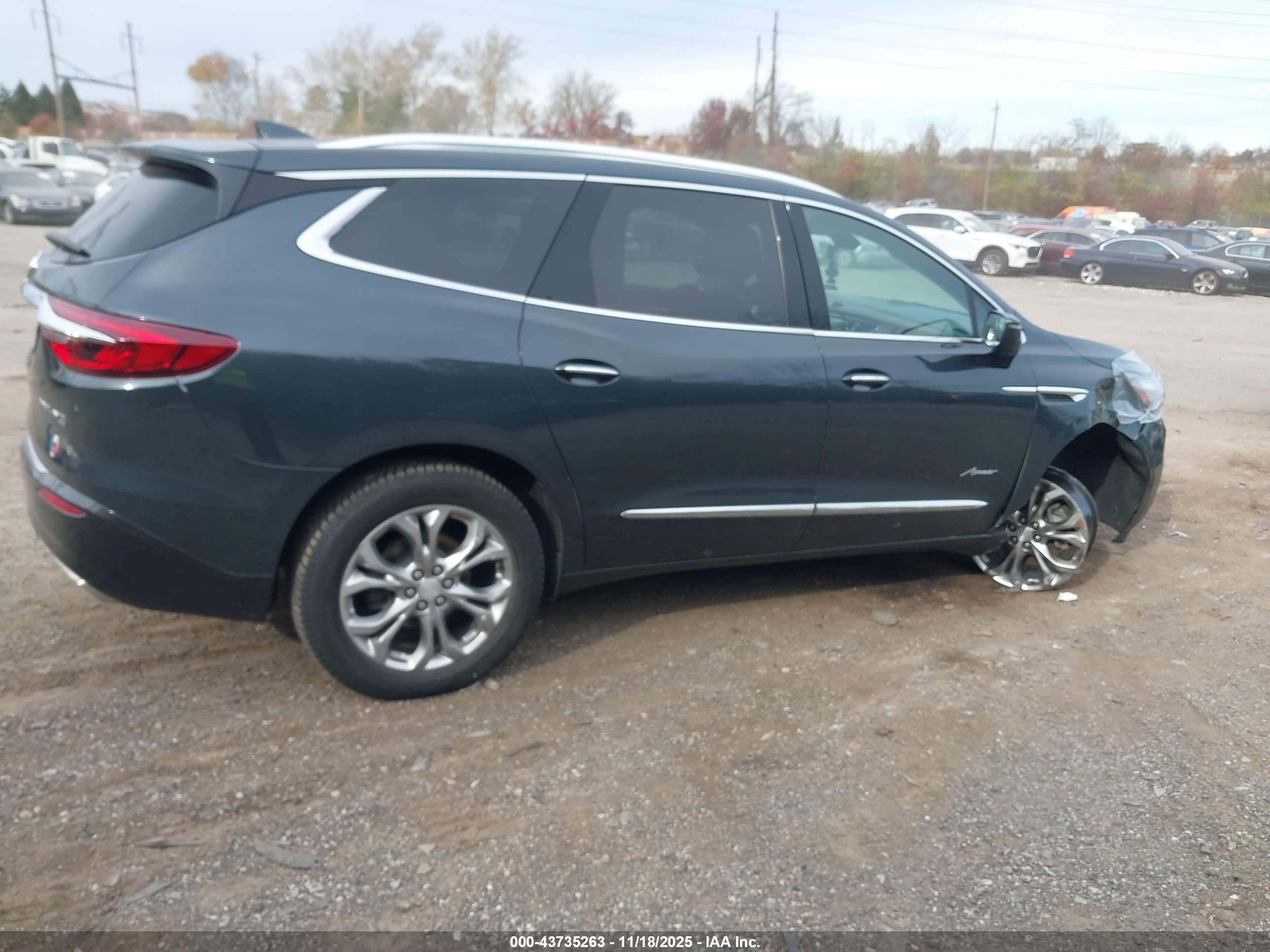 BUICK ENCLAVE image 4