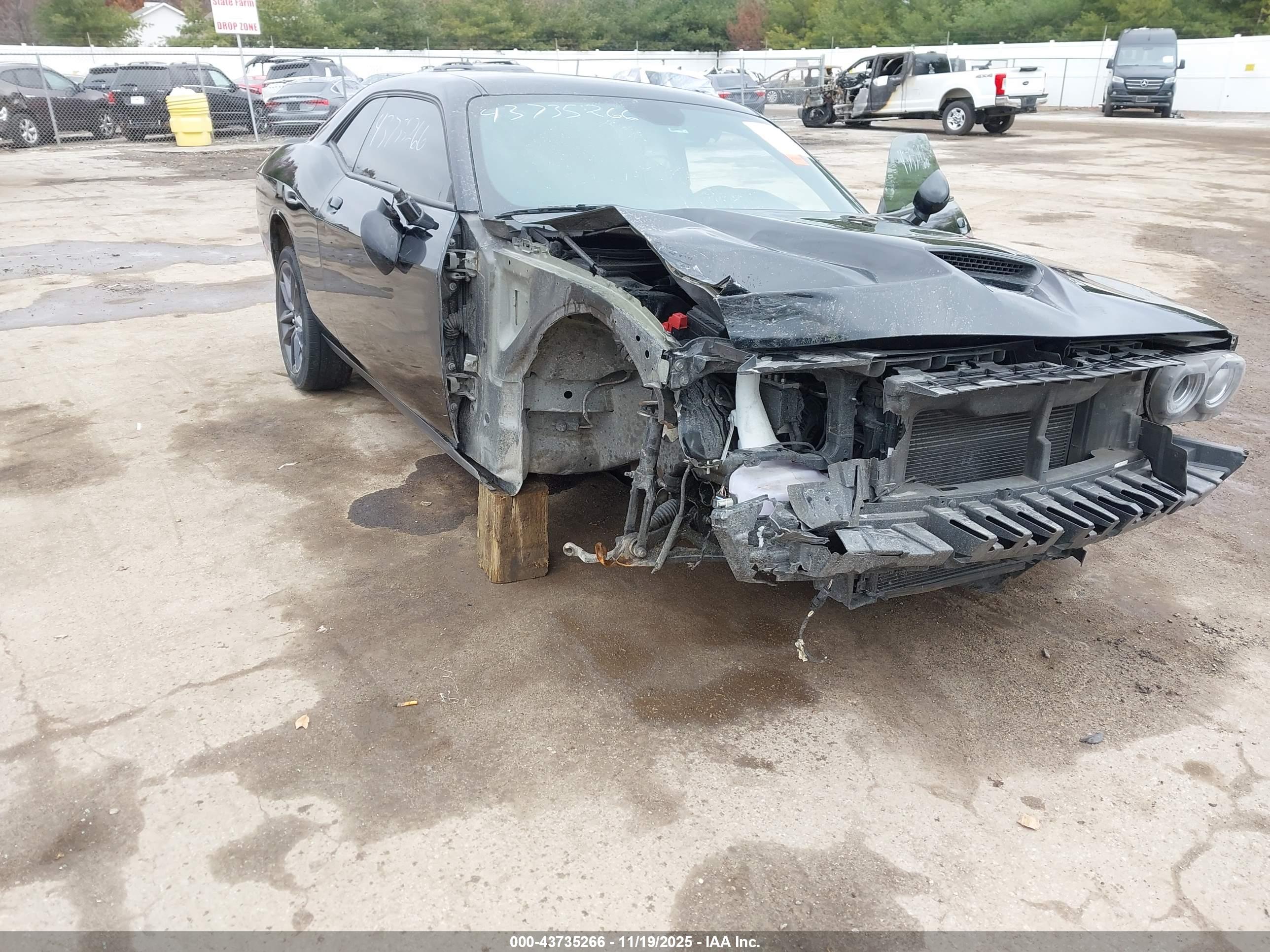DODGE CHALLENGER image 6