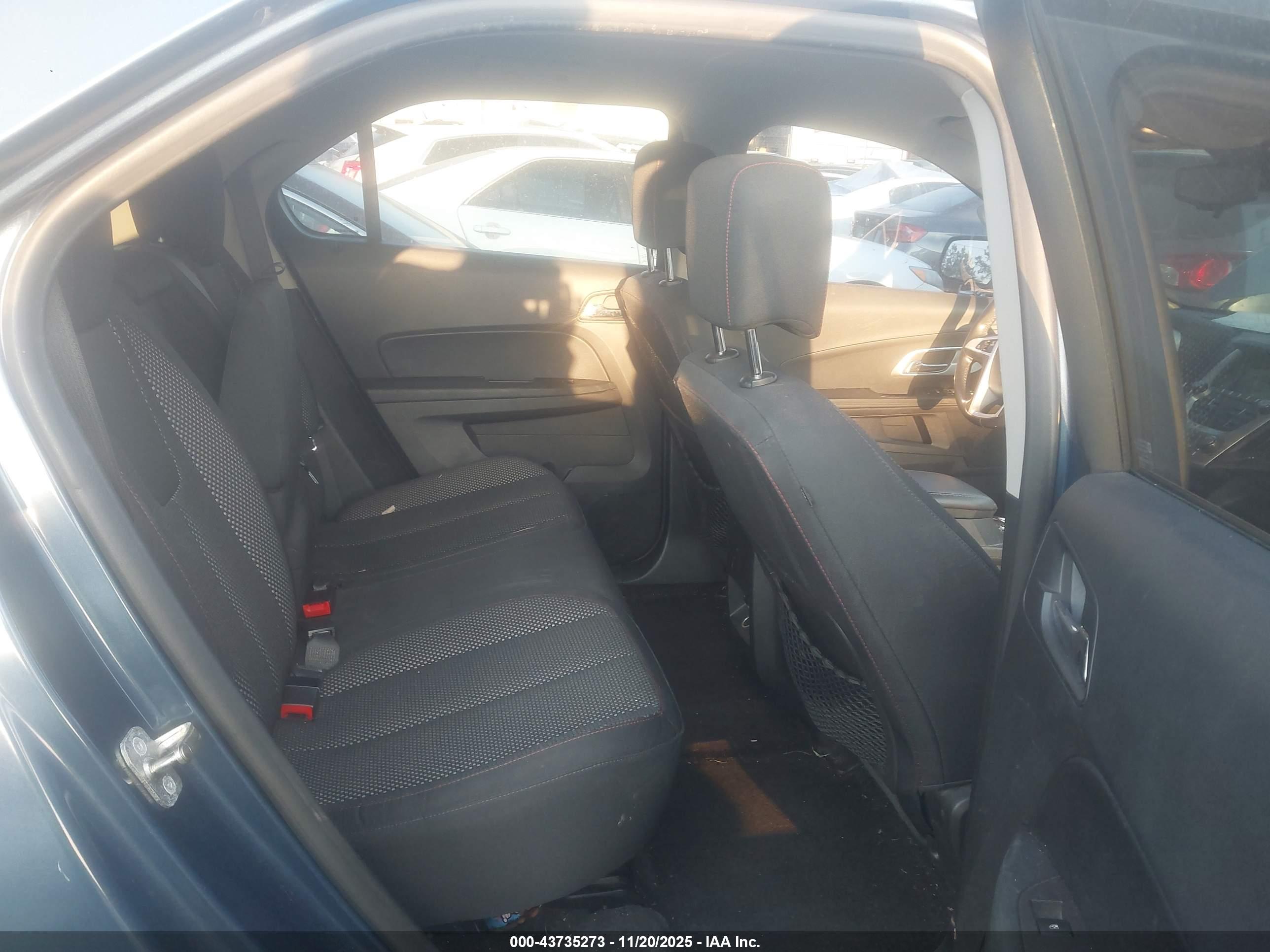 CHEVROLET EQUINOX image 8