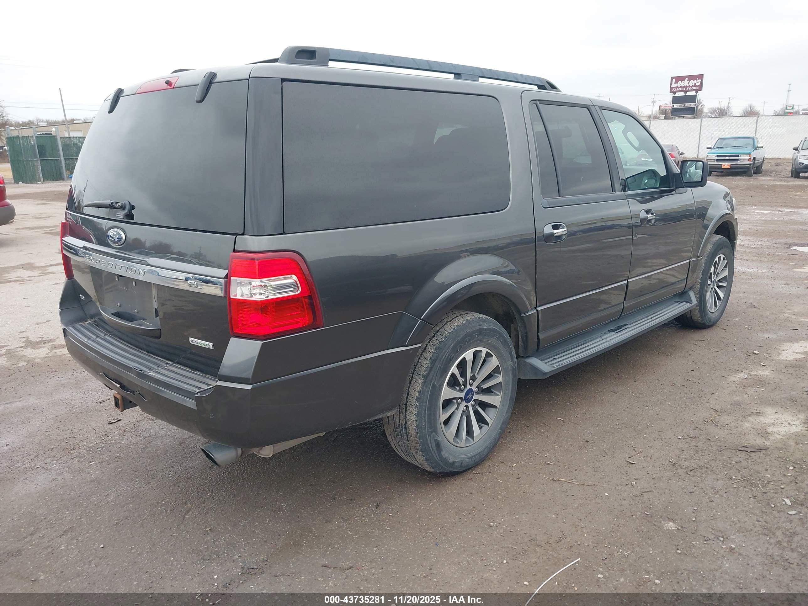 FORD EXPEDITION image 4