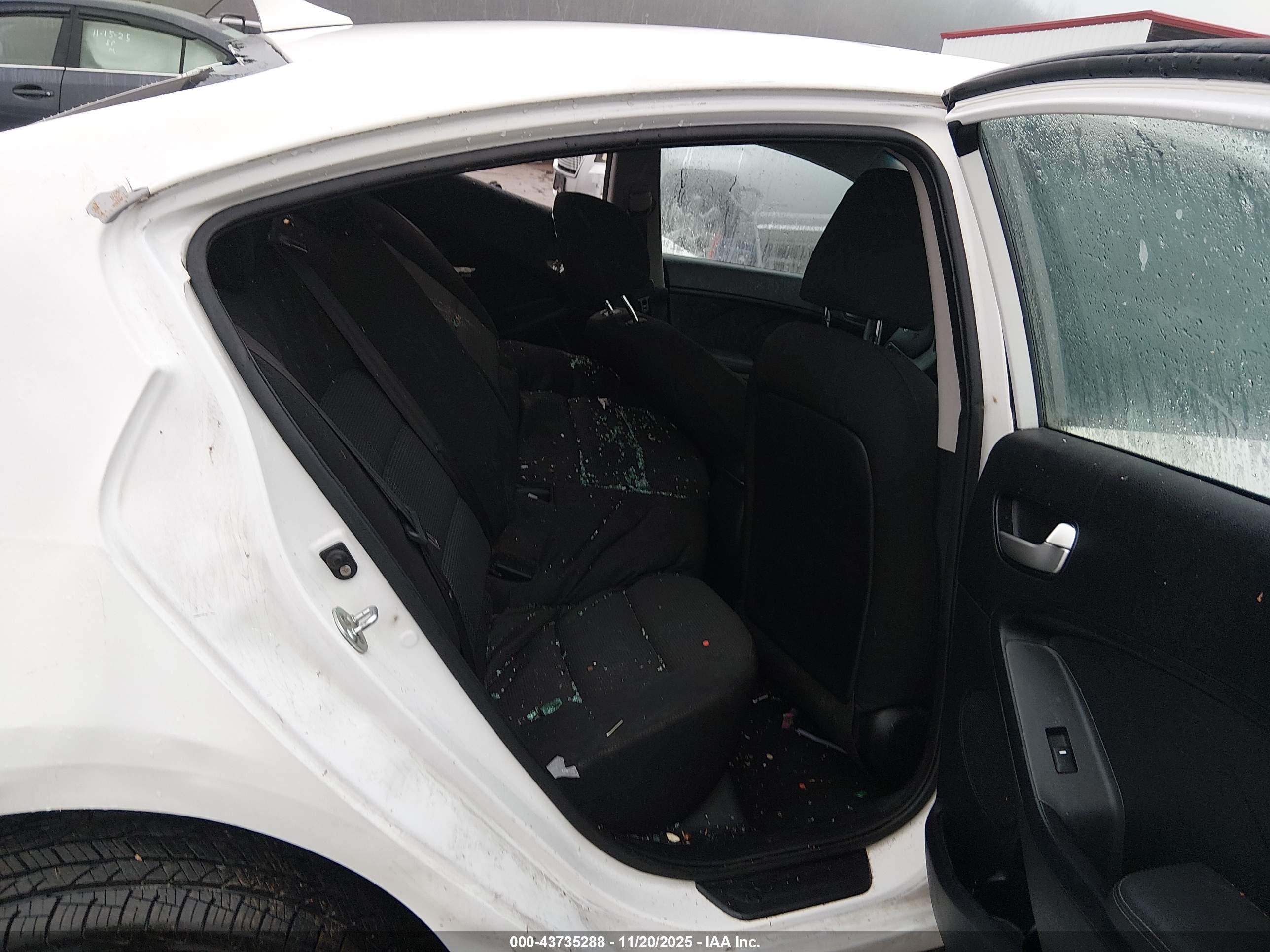 KIA FORTE image 8