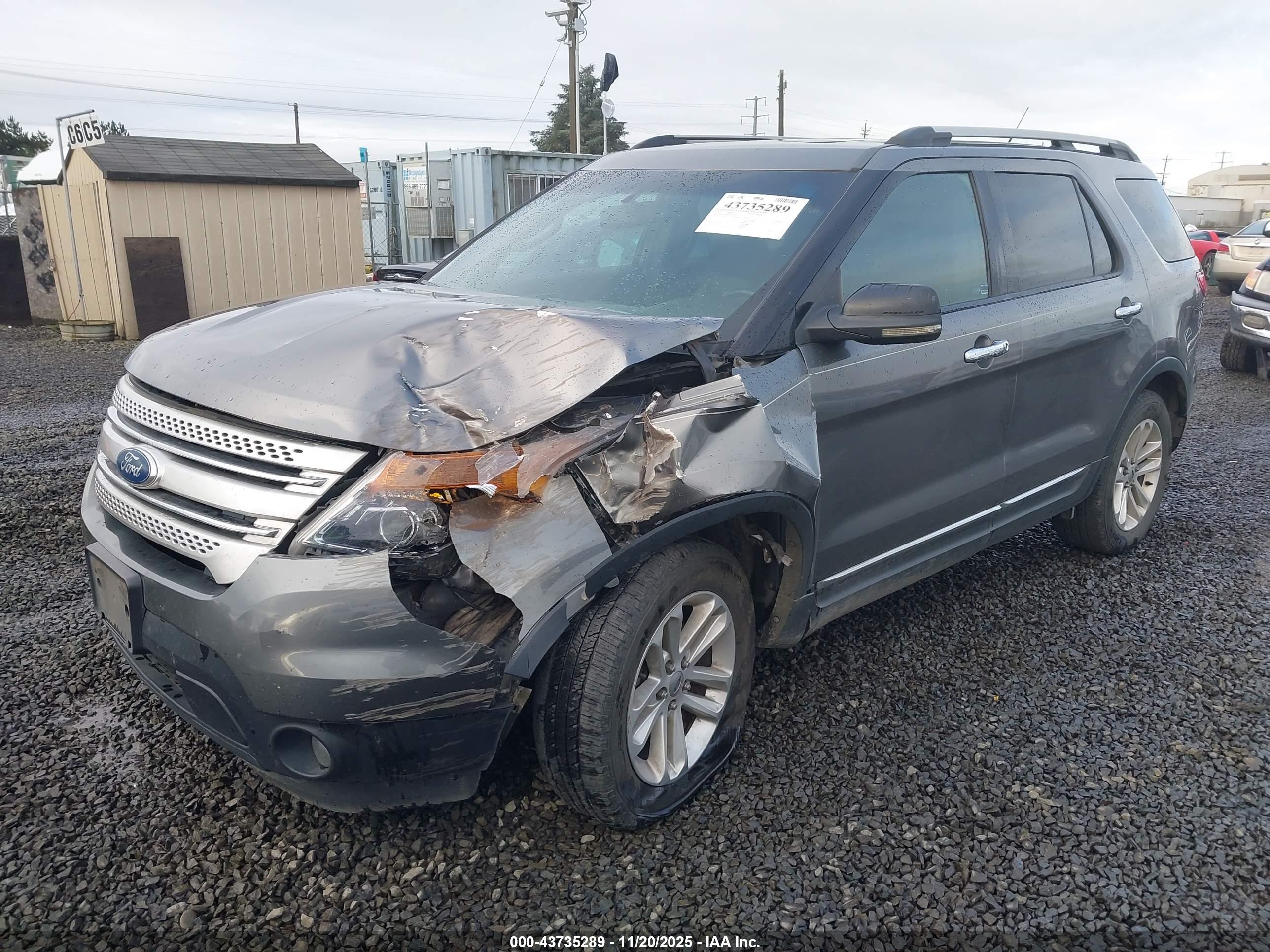 FORD EXPLORER image 2