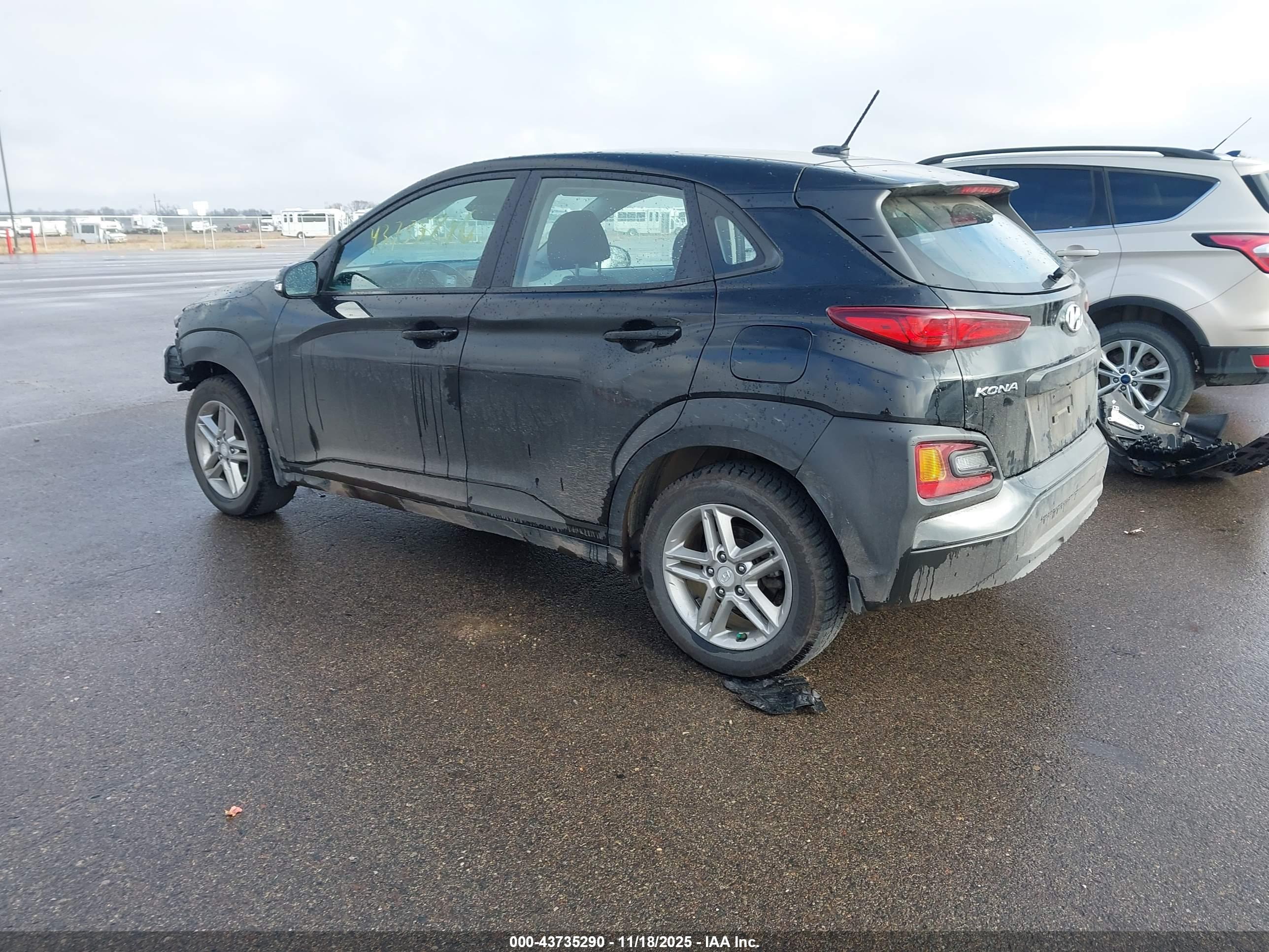 HYUNDAI KONA image 3