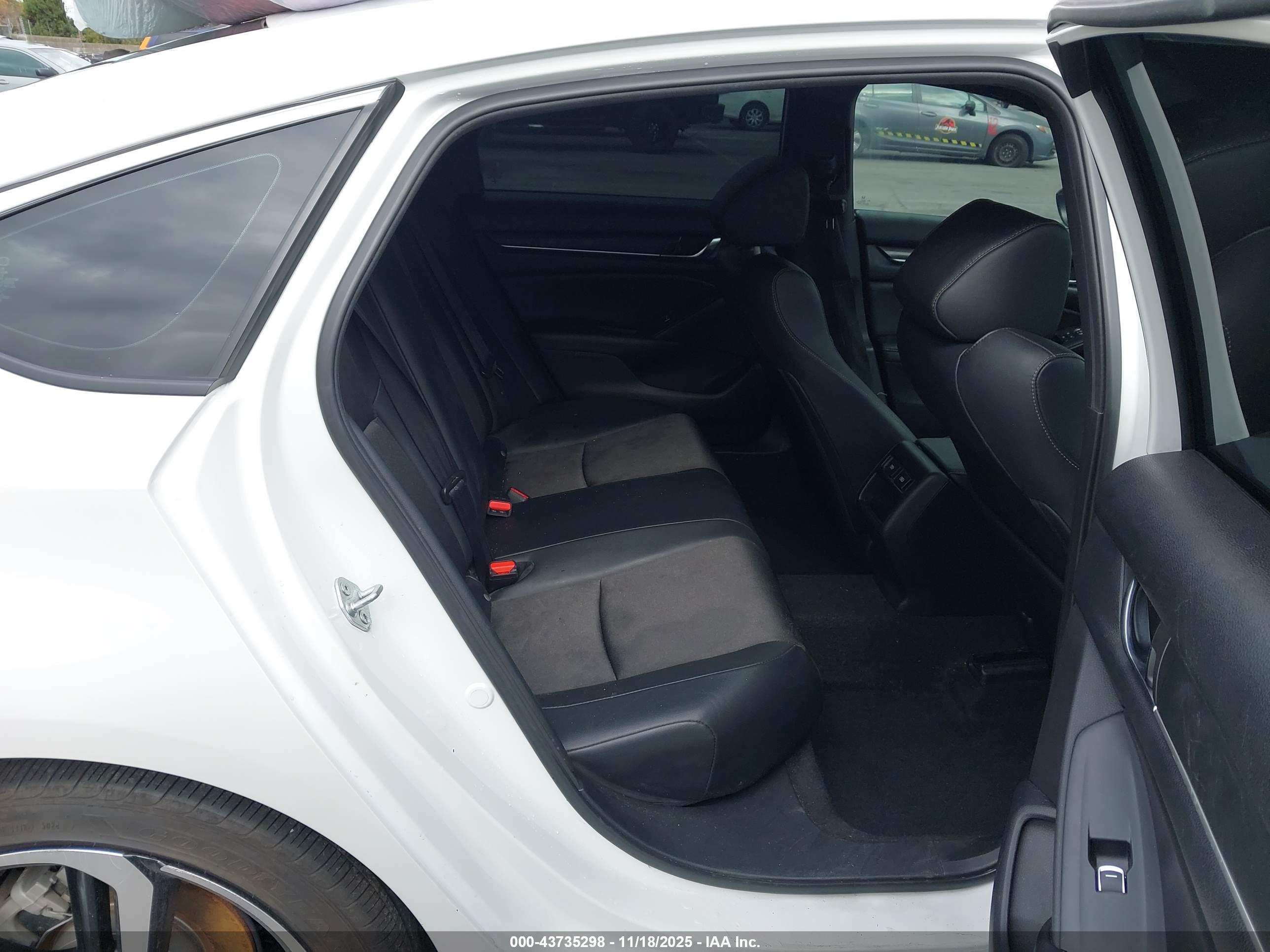 HONDA ACCORD image 8