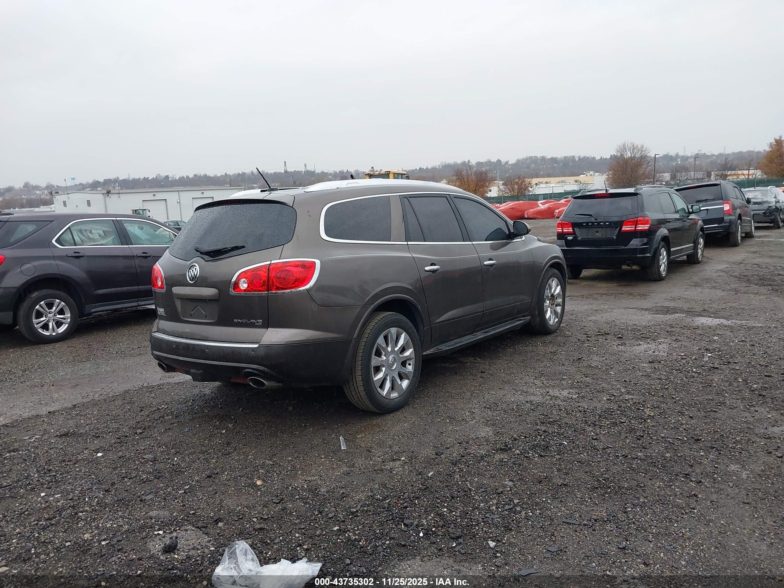BUICK ENCLAVE image 4