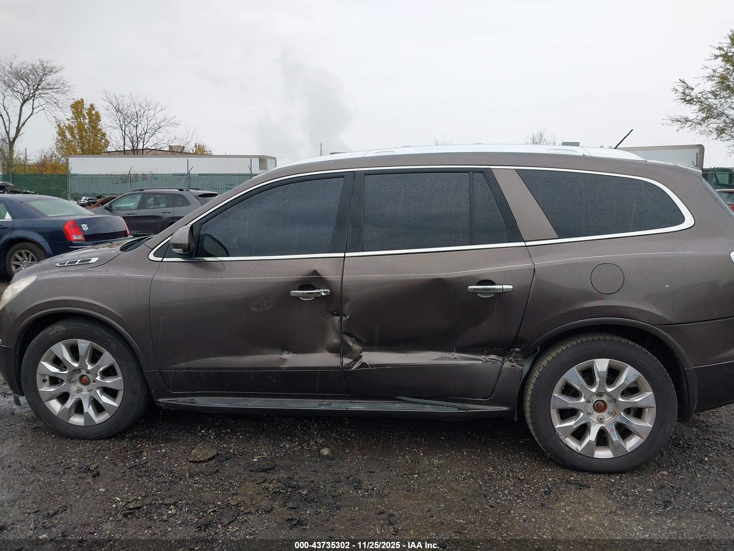 BUICK ENCLAVE image 6