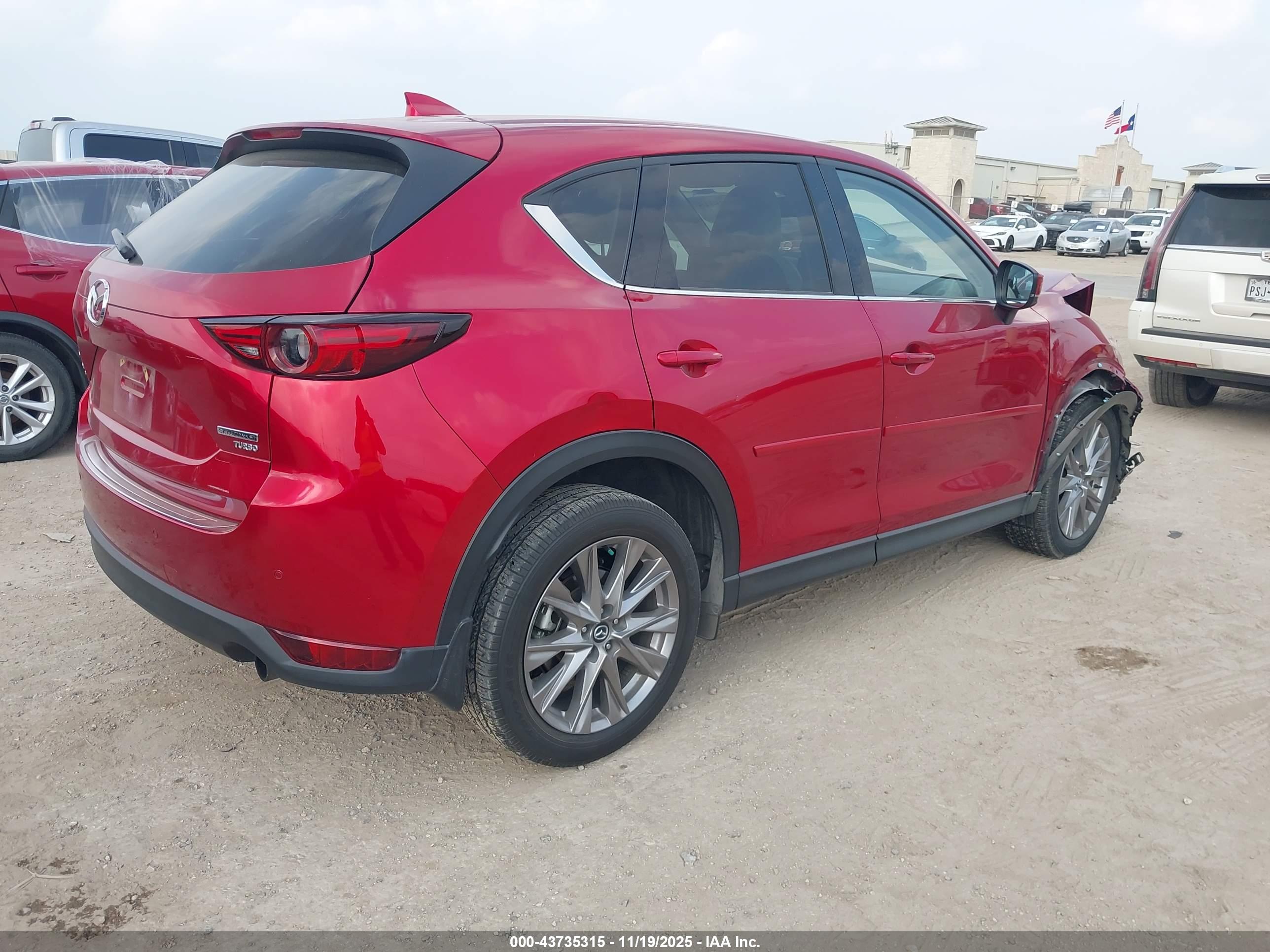 MAZDA CX-5 image 4