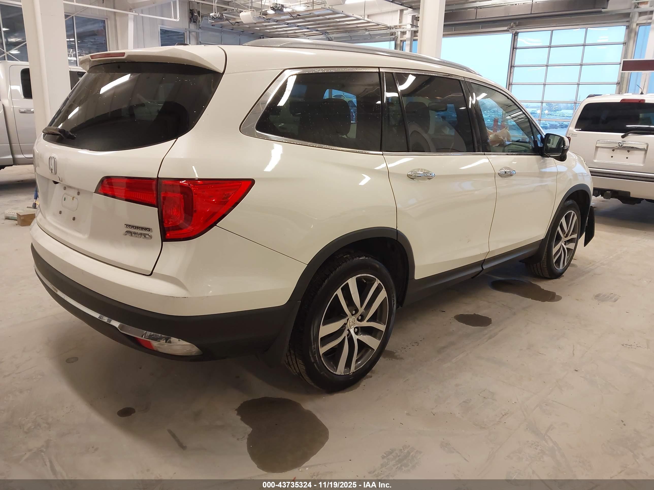 HONDA PILOT image 4