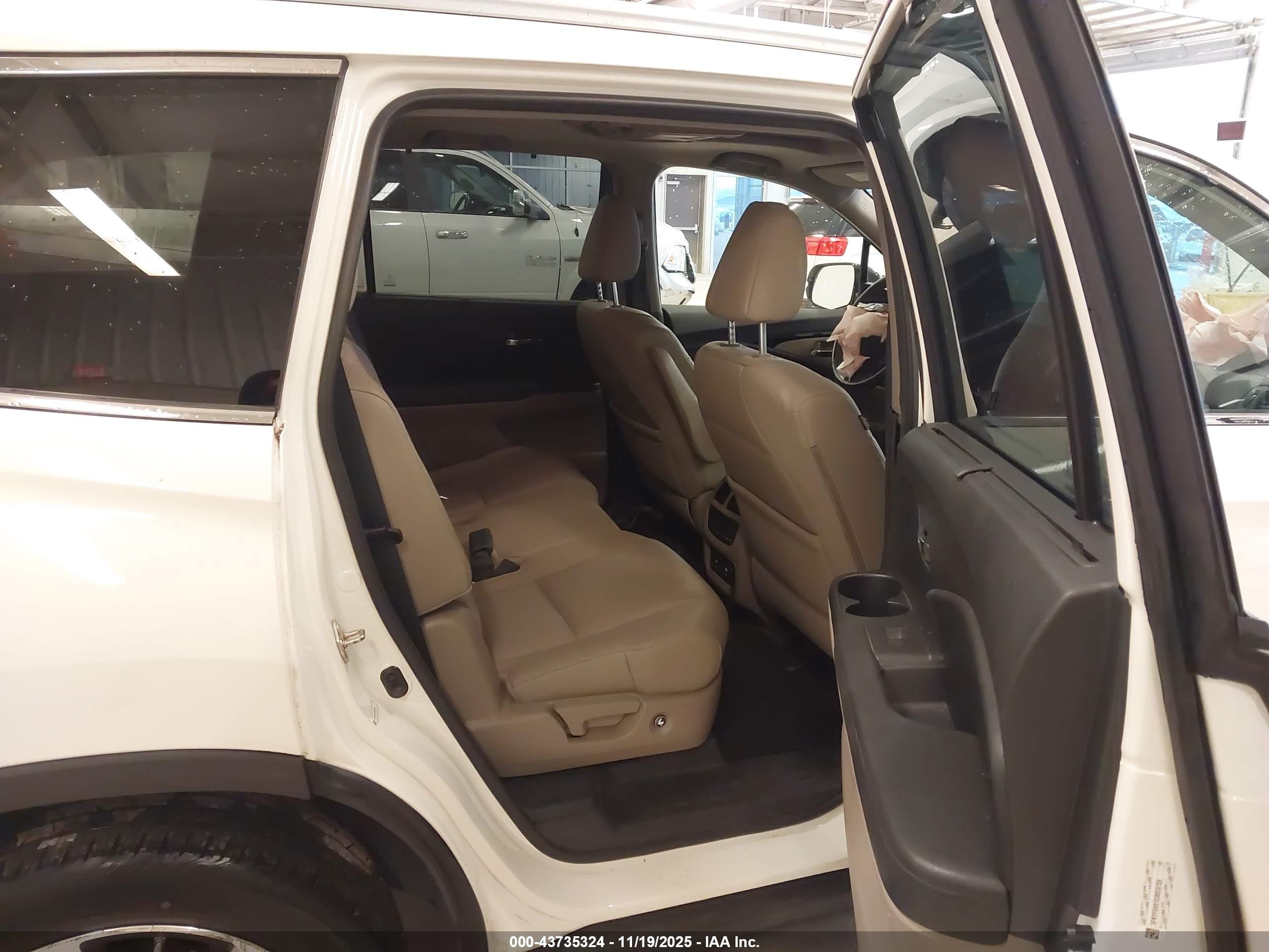 HONDA PILOT image 8
