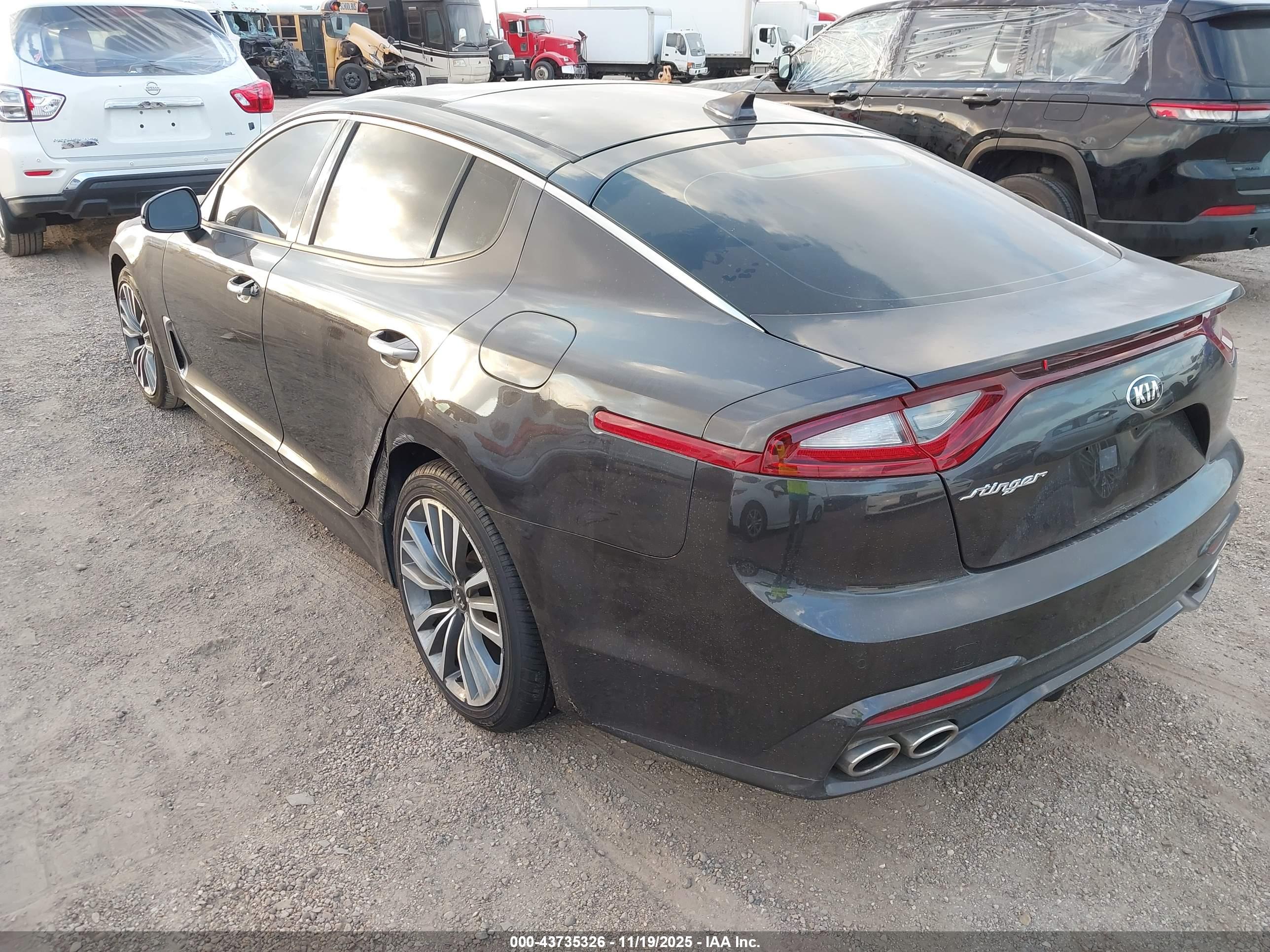 KIA STINGER image 3