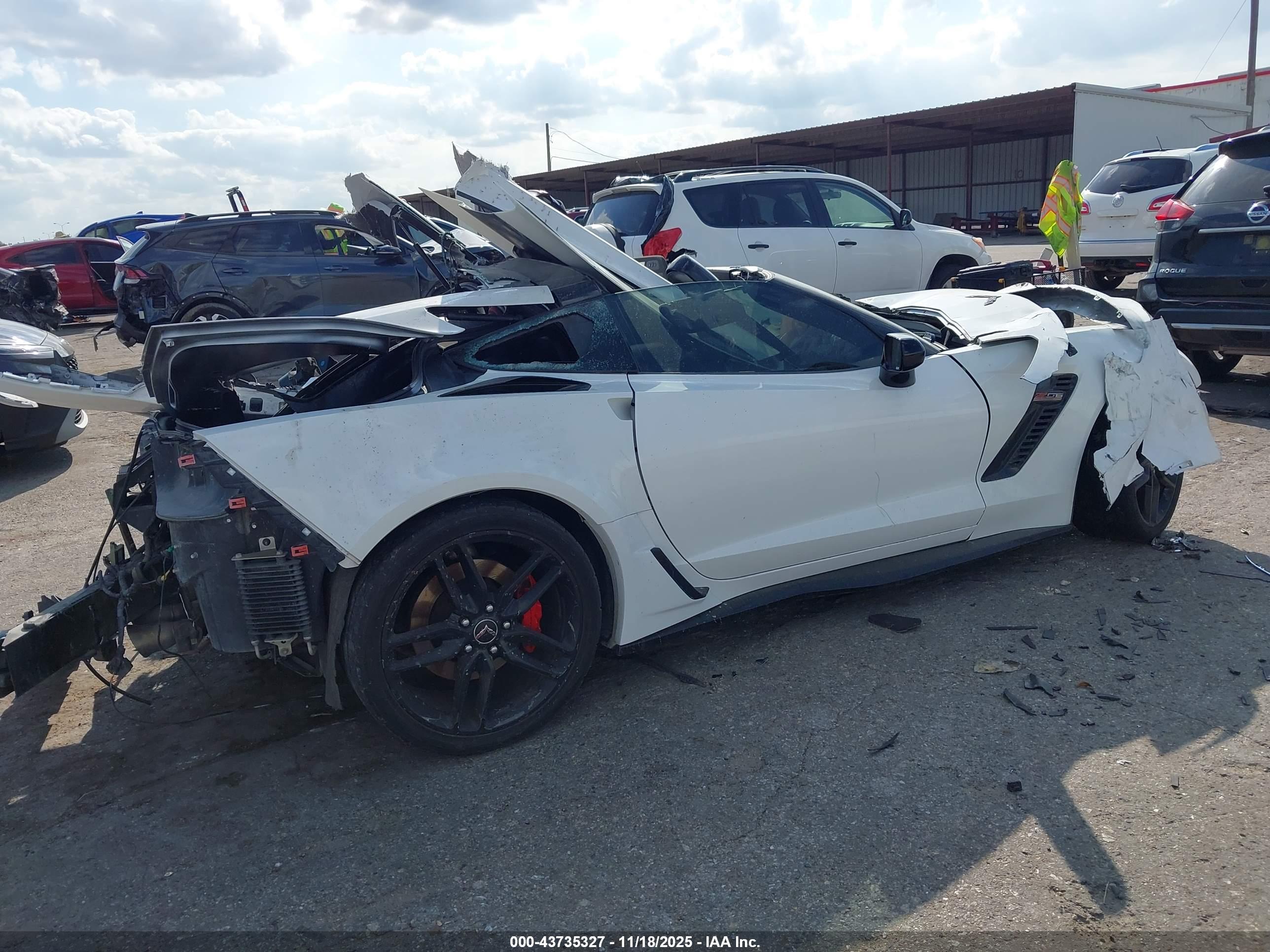 CHEVROLET CORVETTE image 4