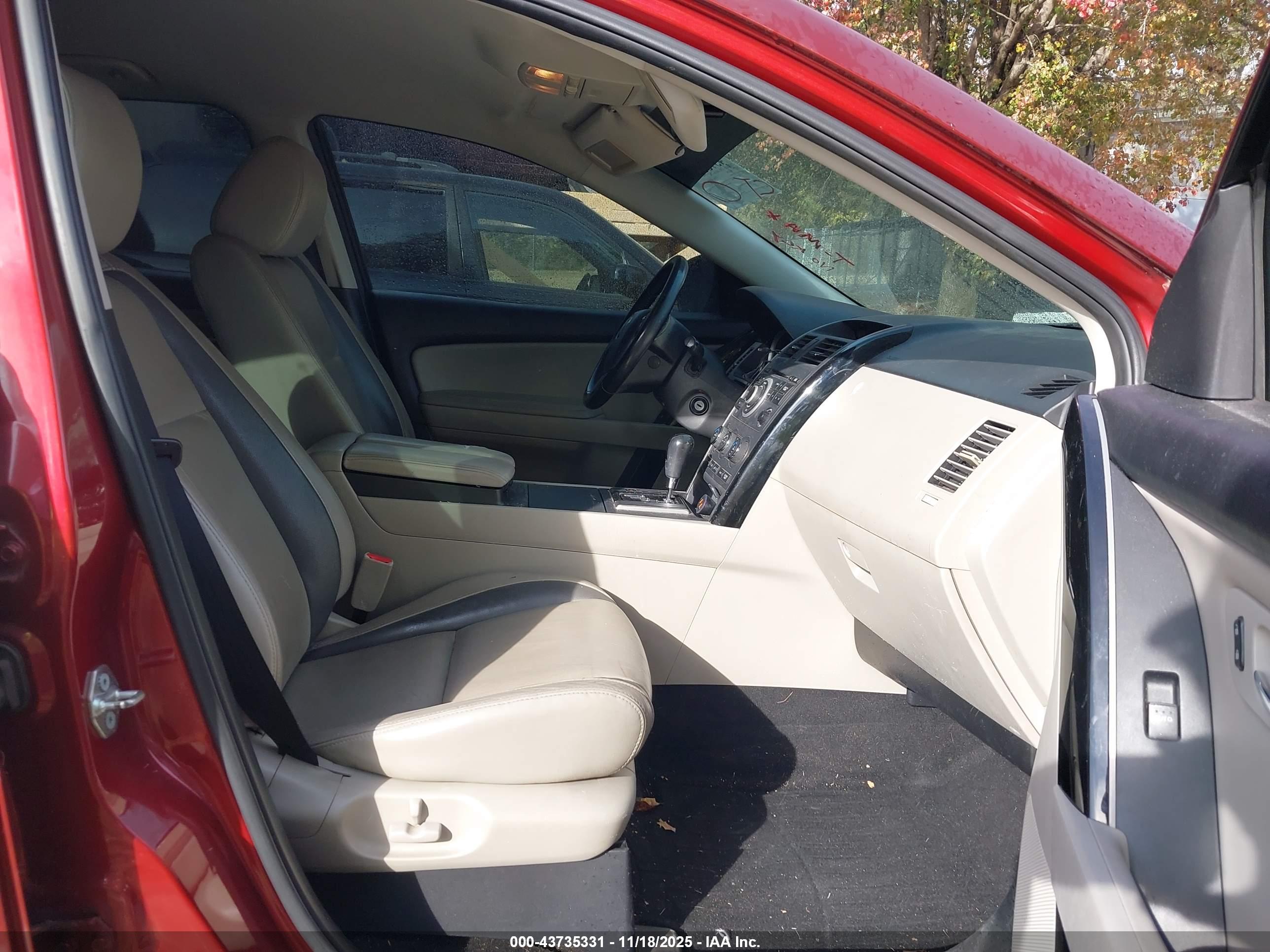 MAZDA CX-9 image 5