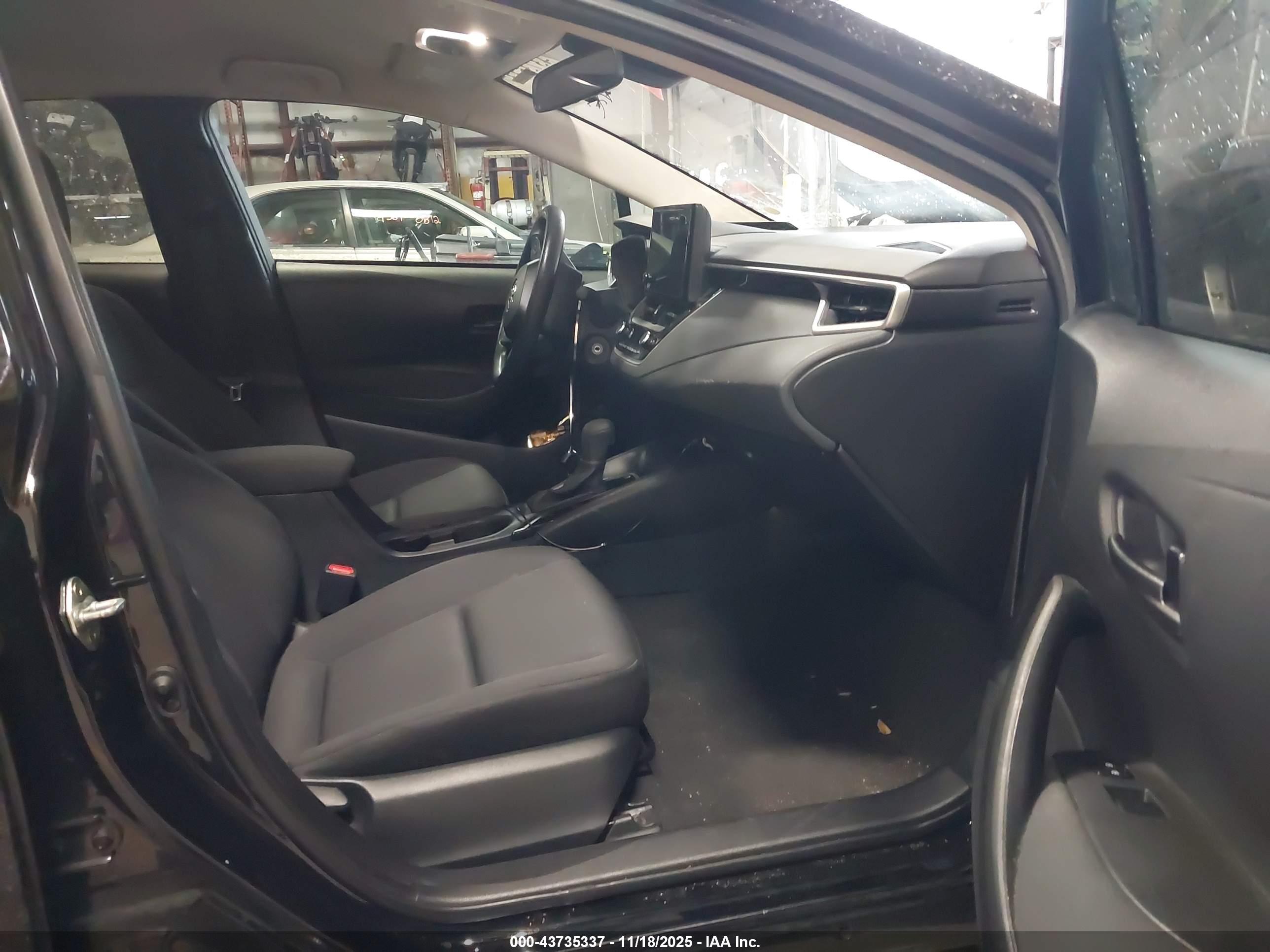TOYOTA COROLLA image 5