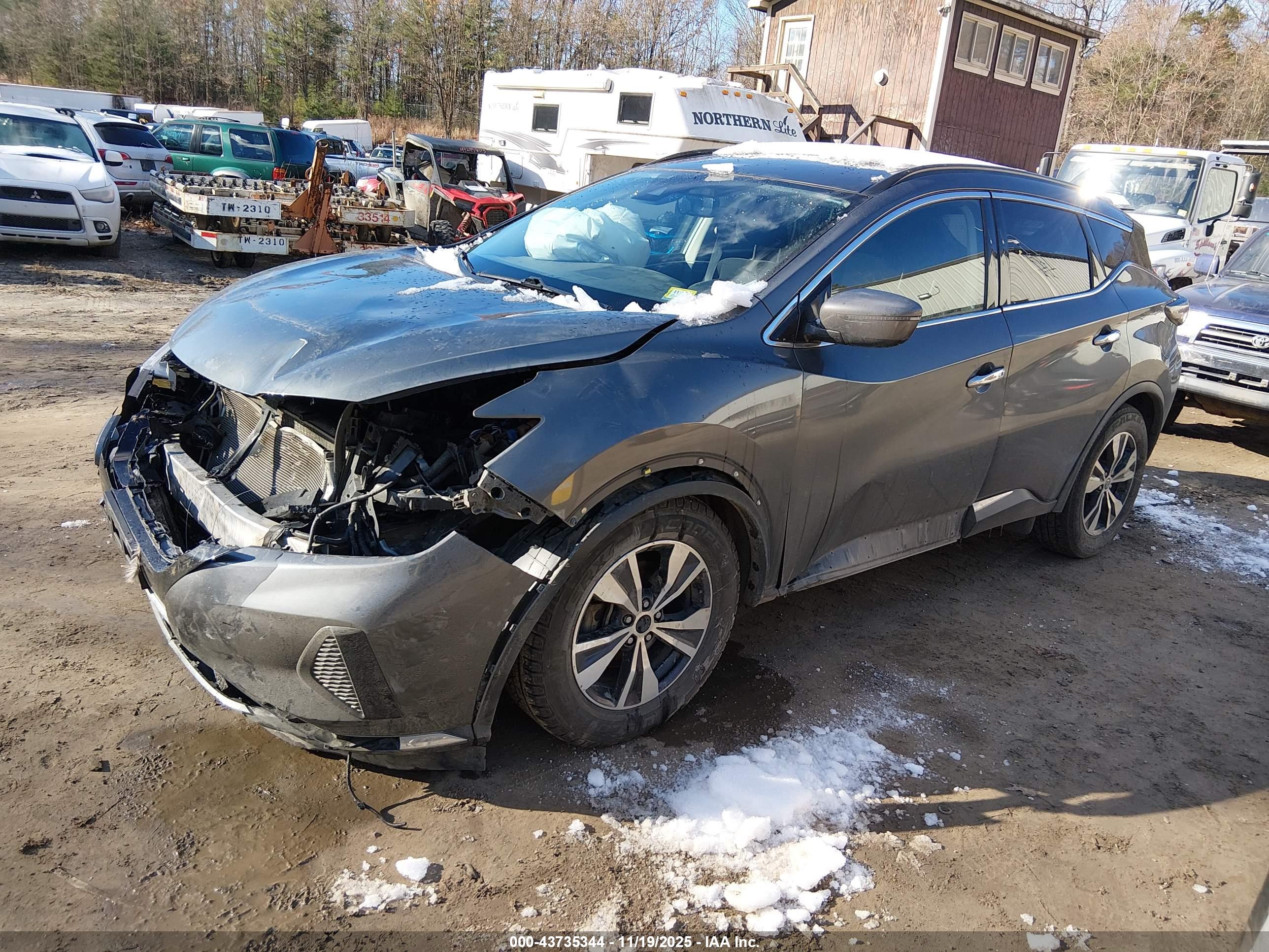 NISSAN MURANO image 2