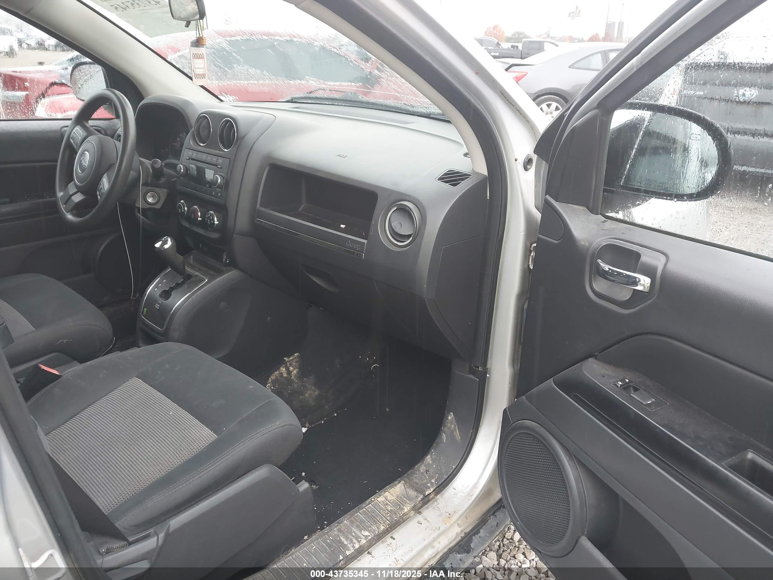 JEEP COMPASS image 5