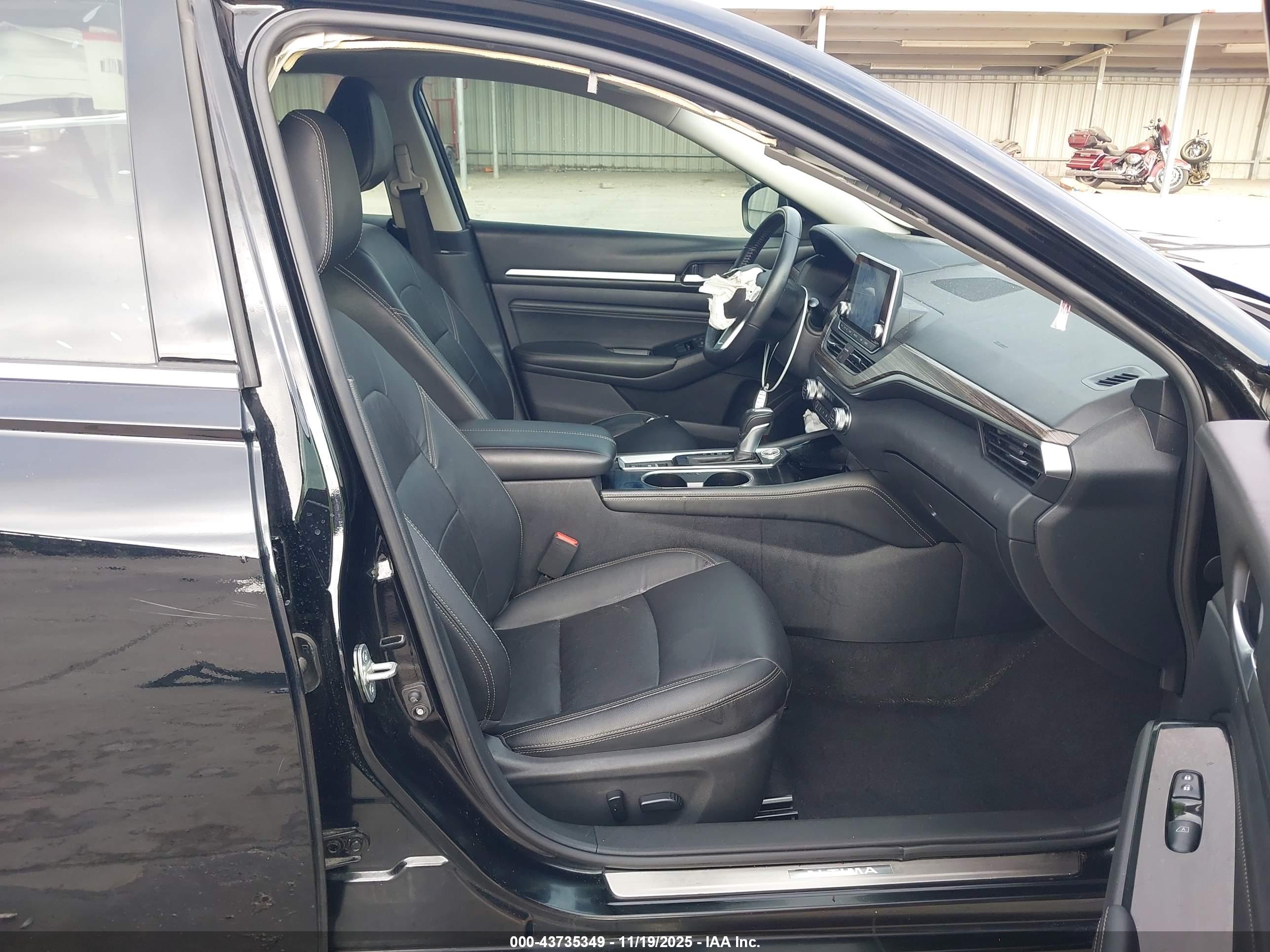 NISSAN ALTIMA image 5