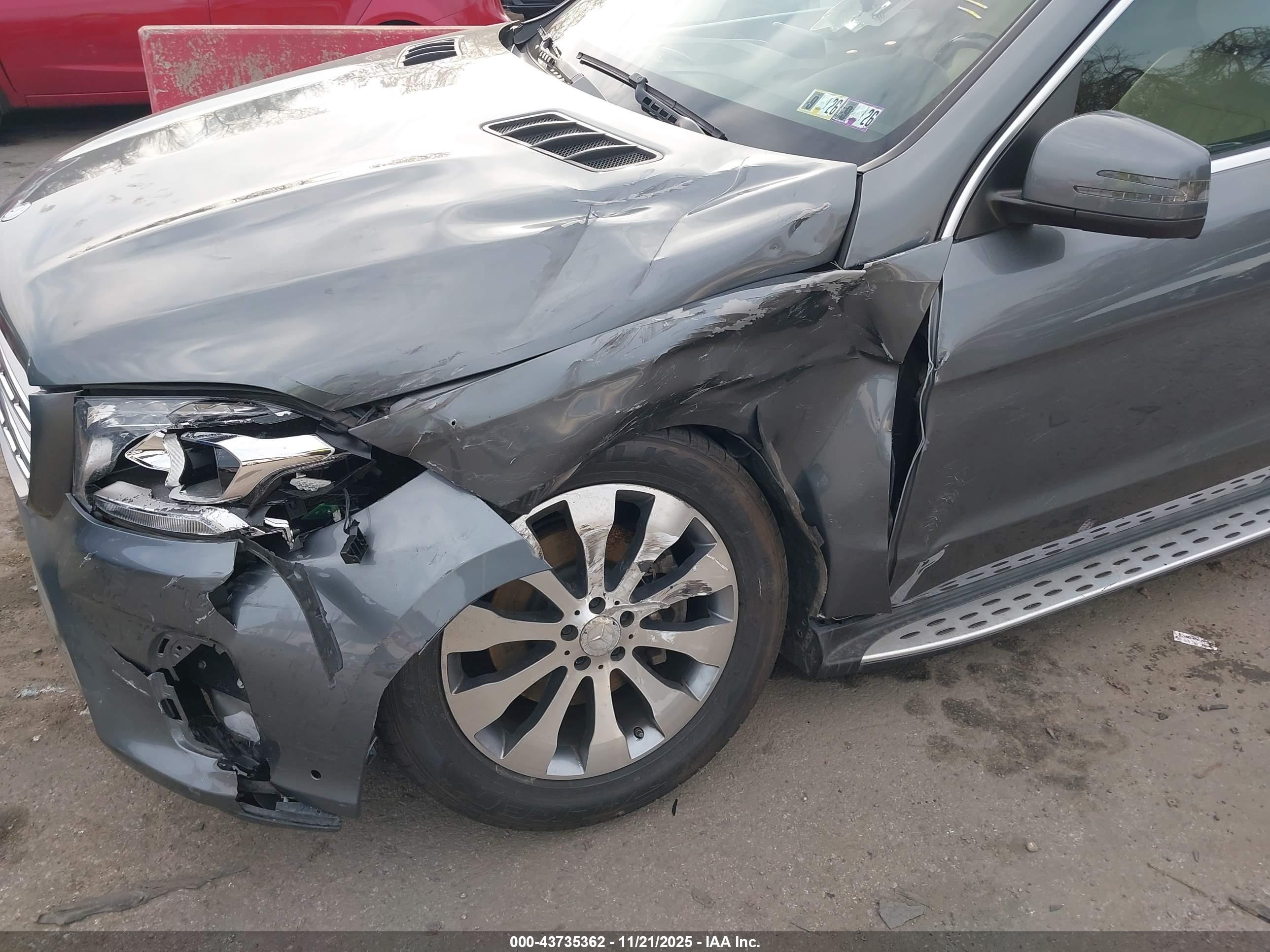 MERCEDES-BENZ GLS image 6