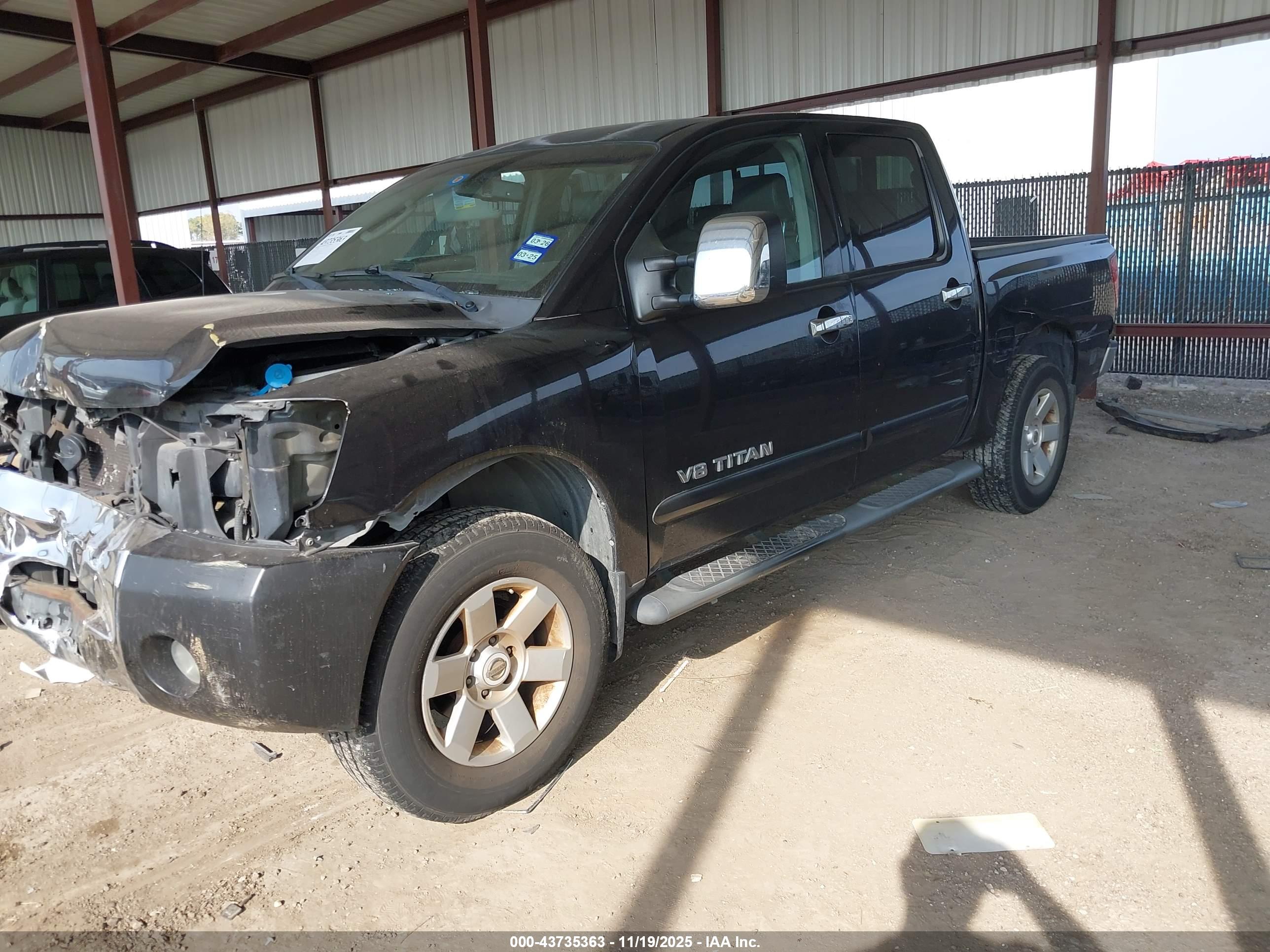 NISSAN TITAN image 2