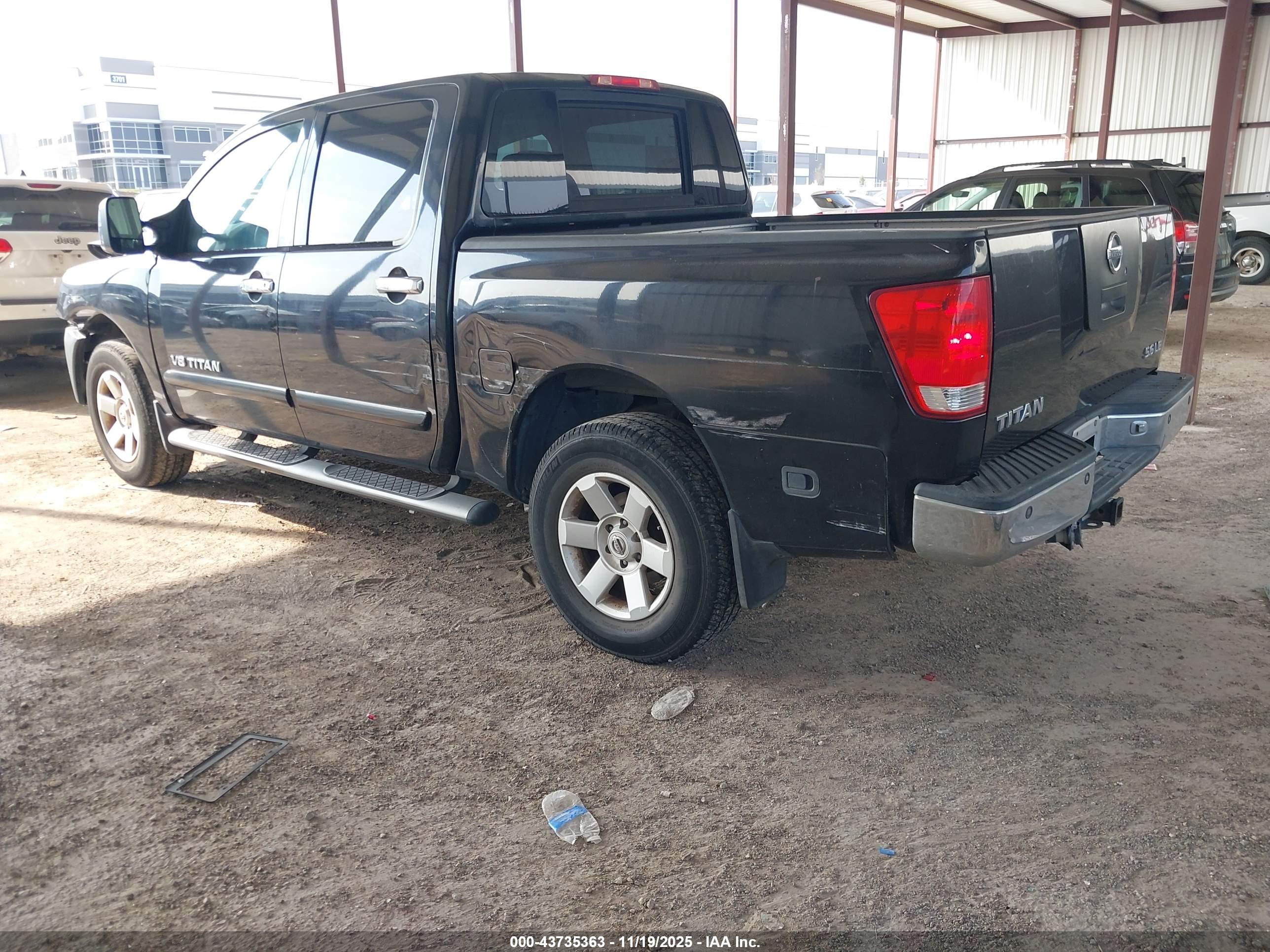 NISSAN TITAN image 3