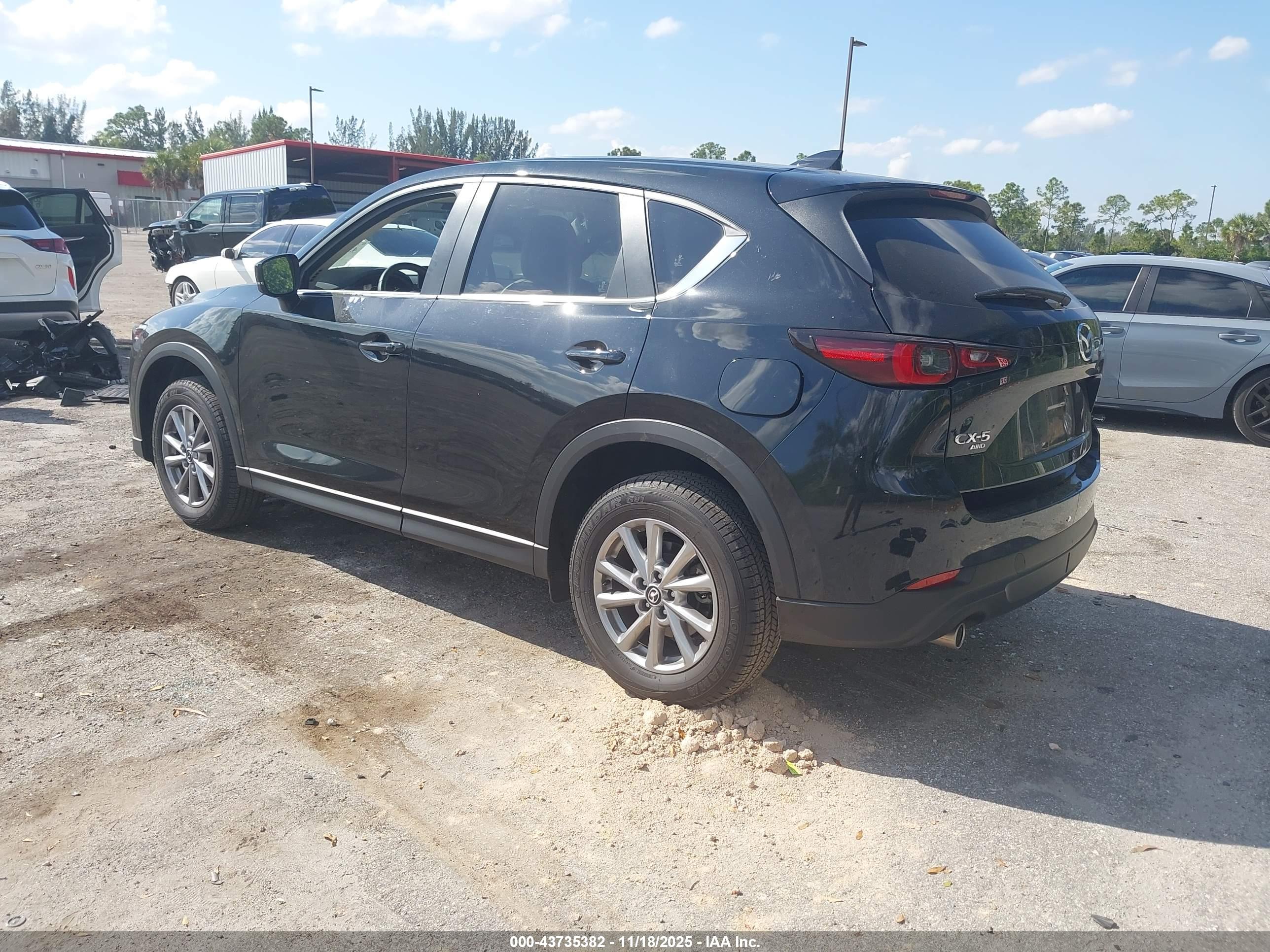 MAZDA CX-5 image 3
