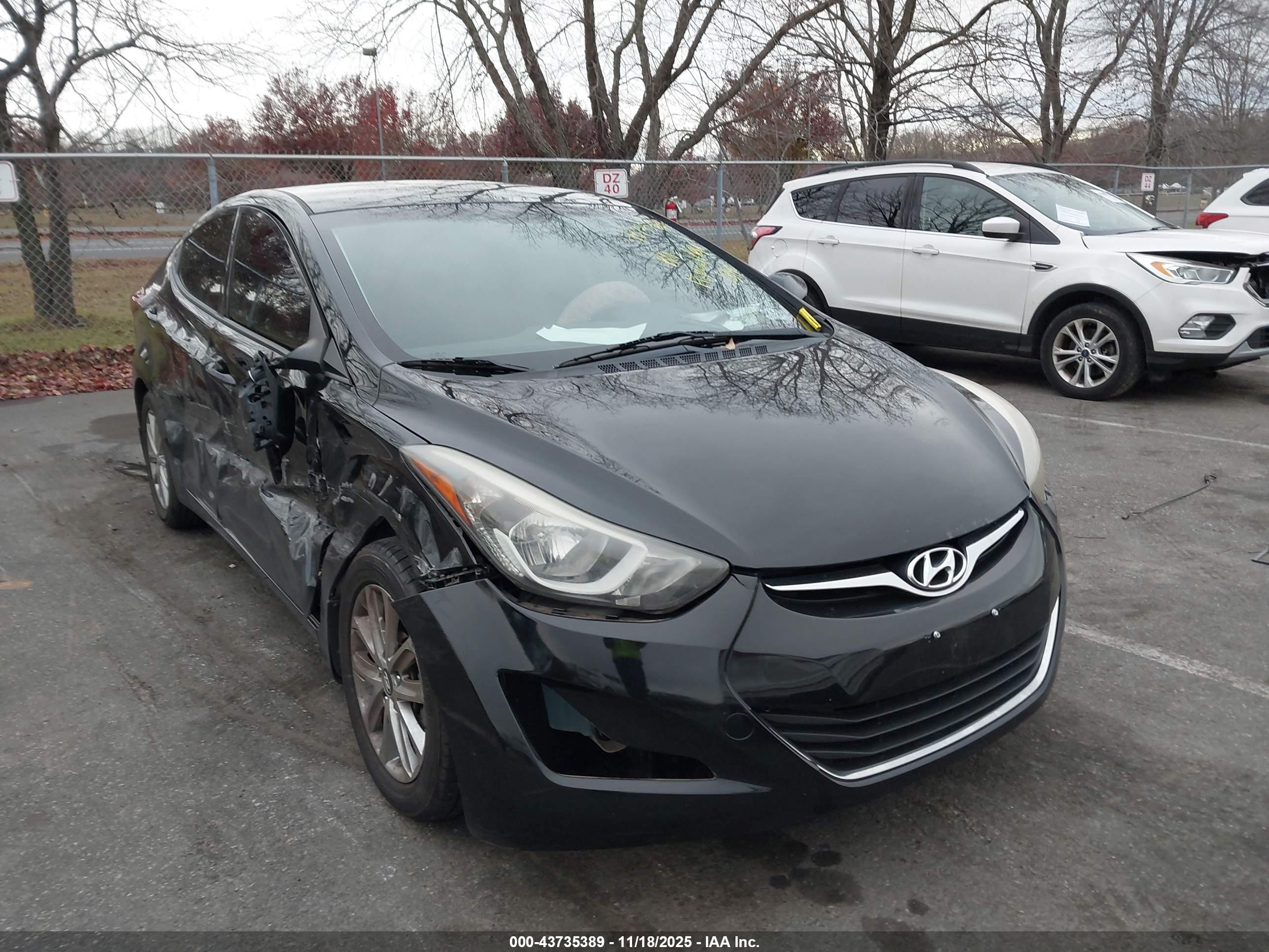 HYUNDAI ELANTRA image 6