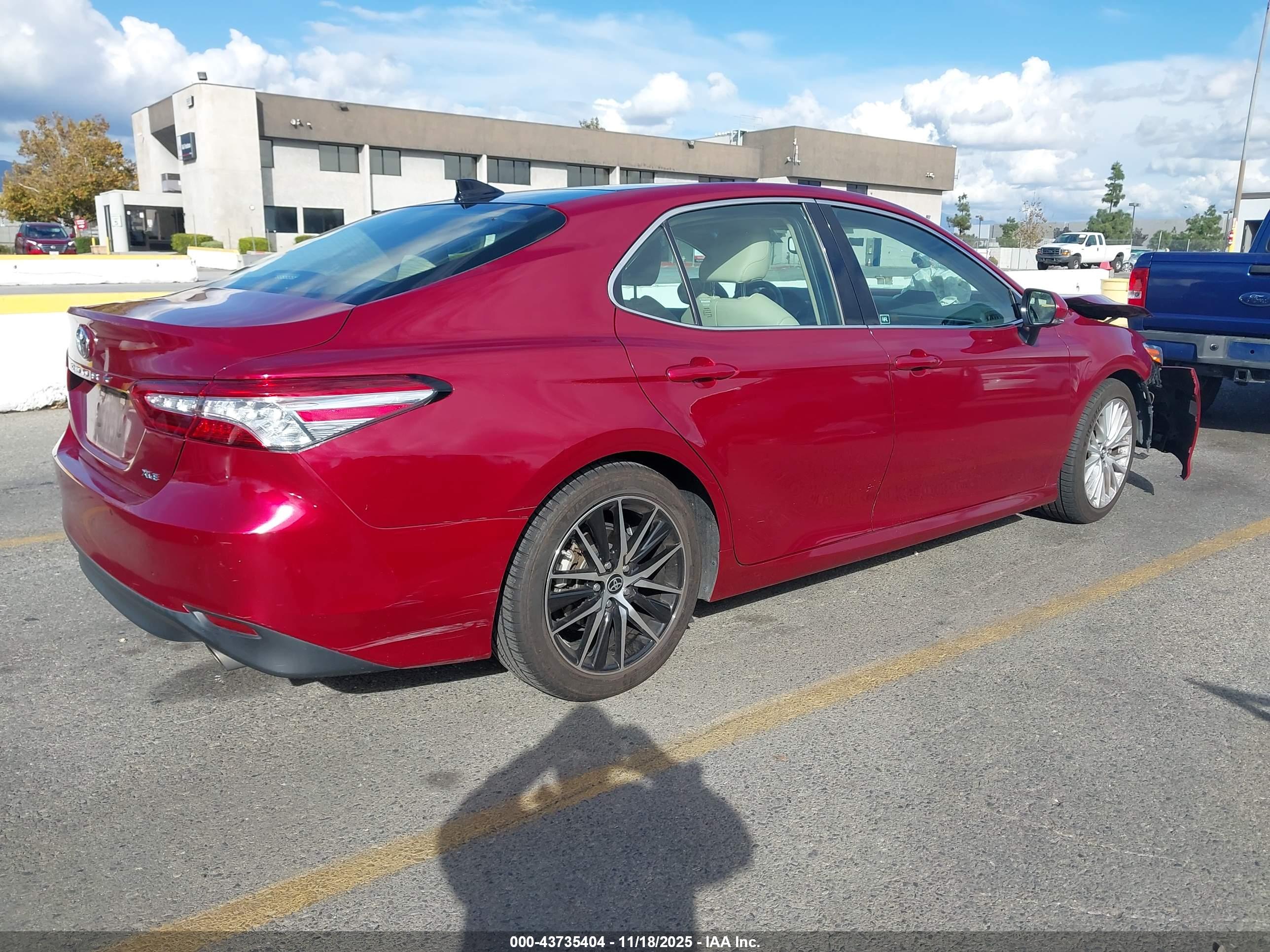 TOYOTA CAMRY image 4