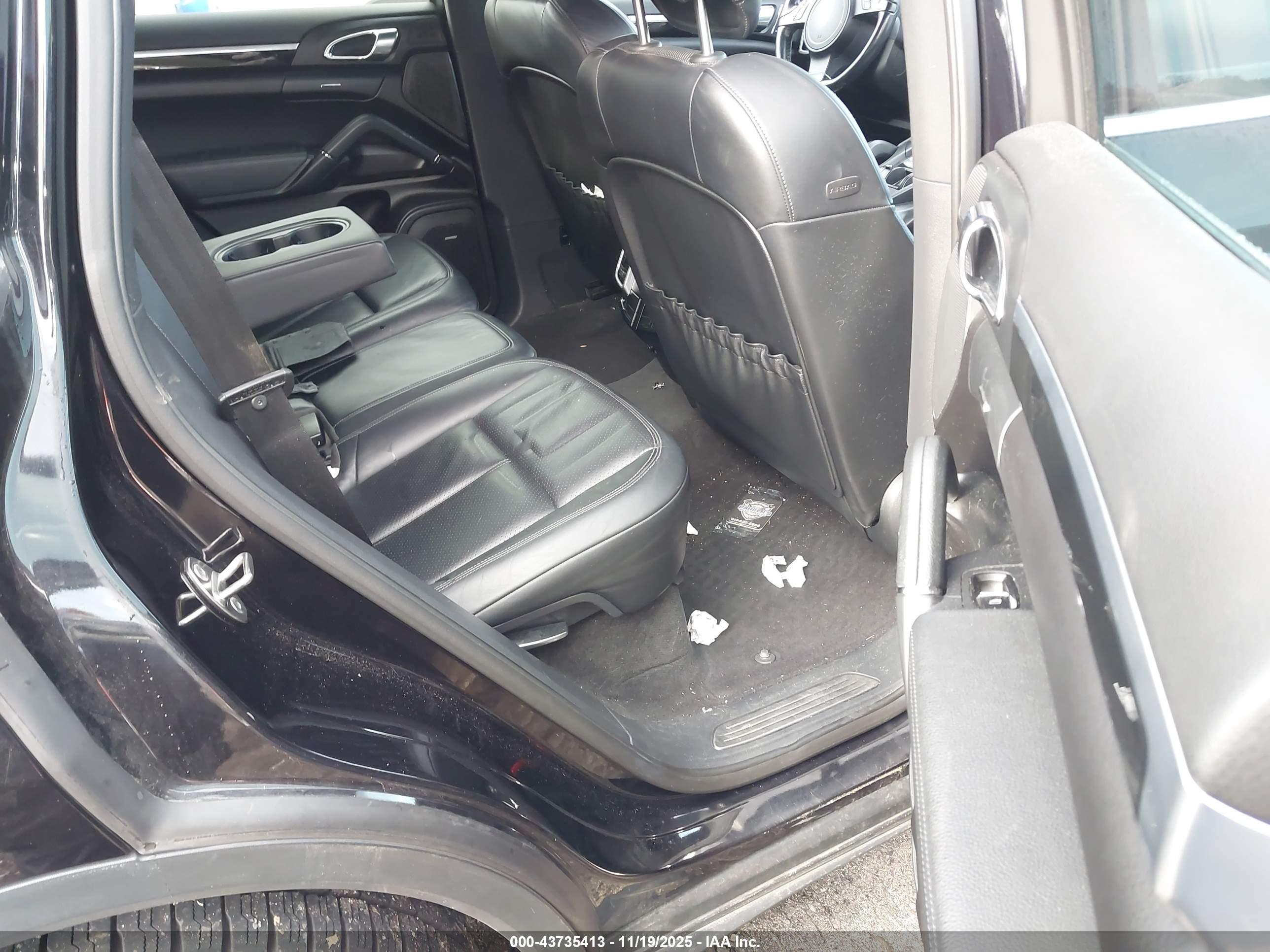 PORSCHE CAYENNE image 8