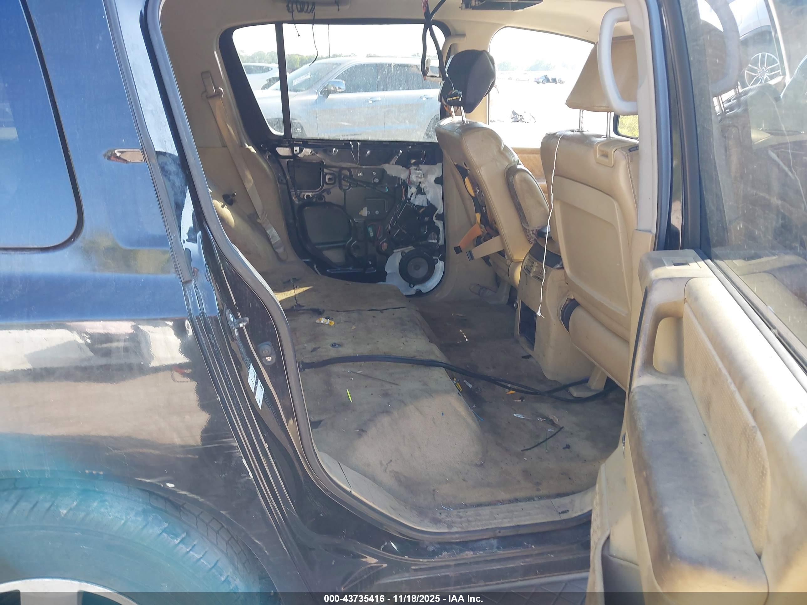 NISSAN ARMADA image 8