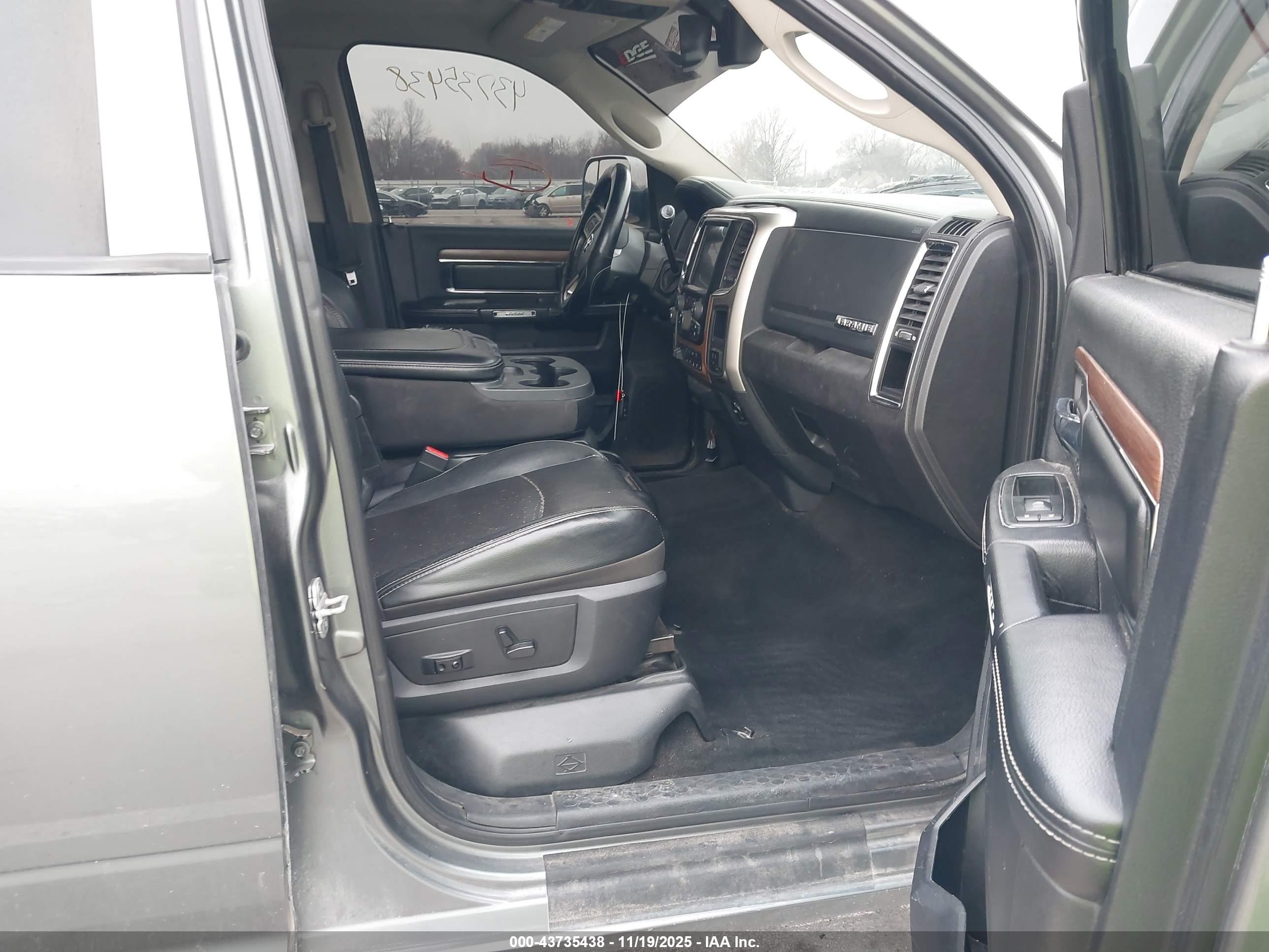 RAM 3500 image 8