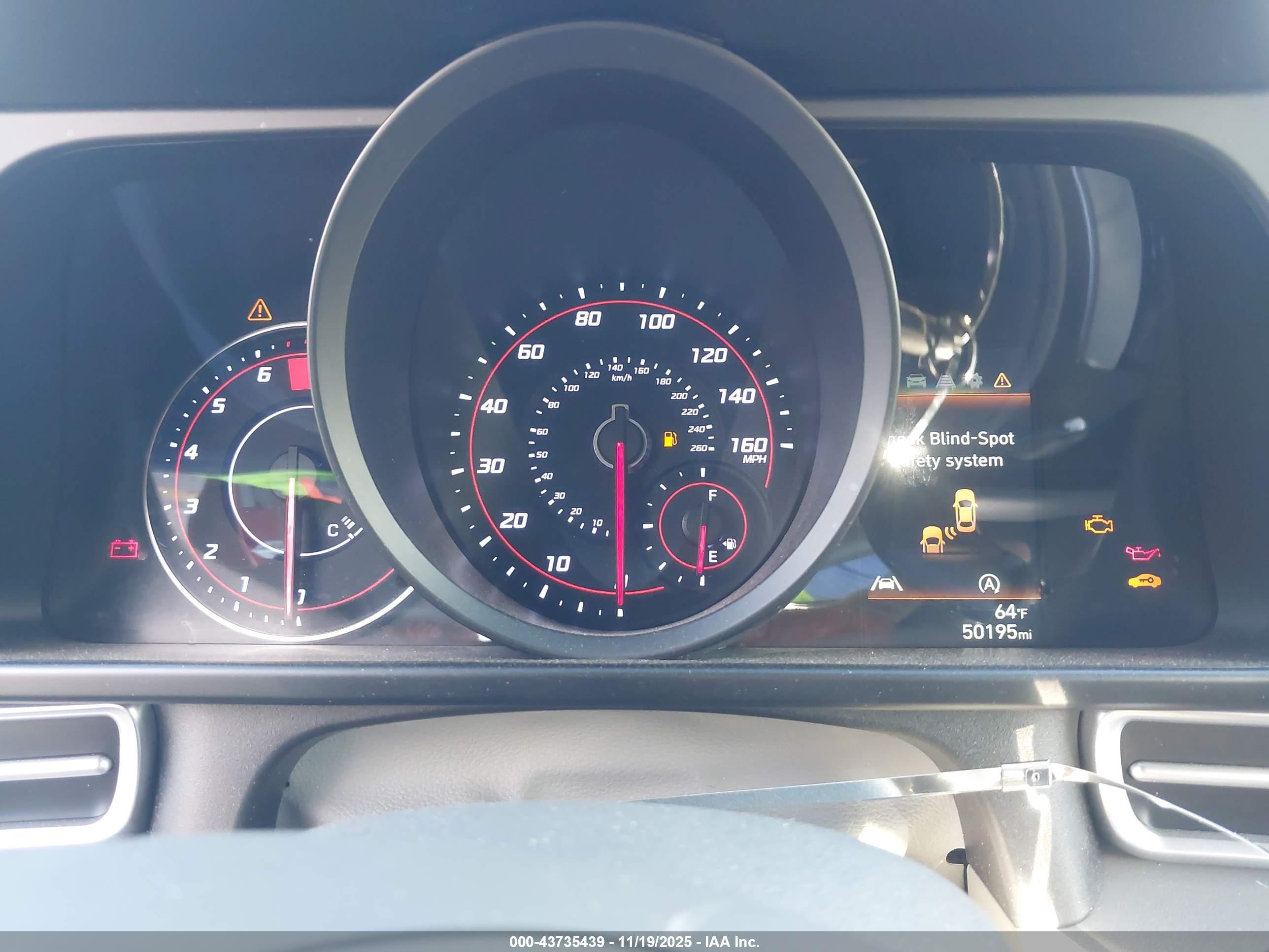 HYUNDAI ELANTRA image 7